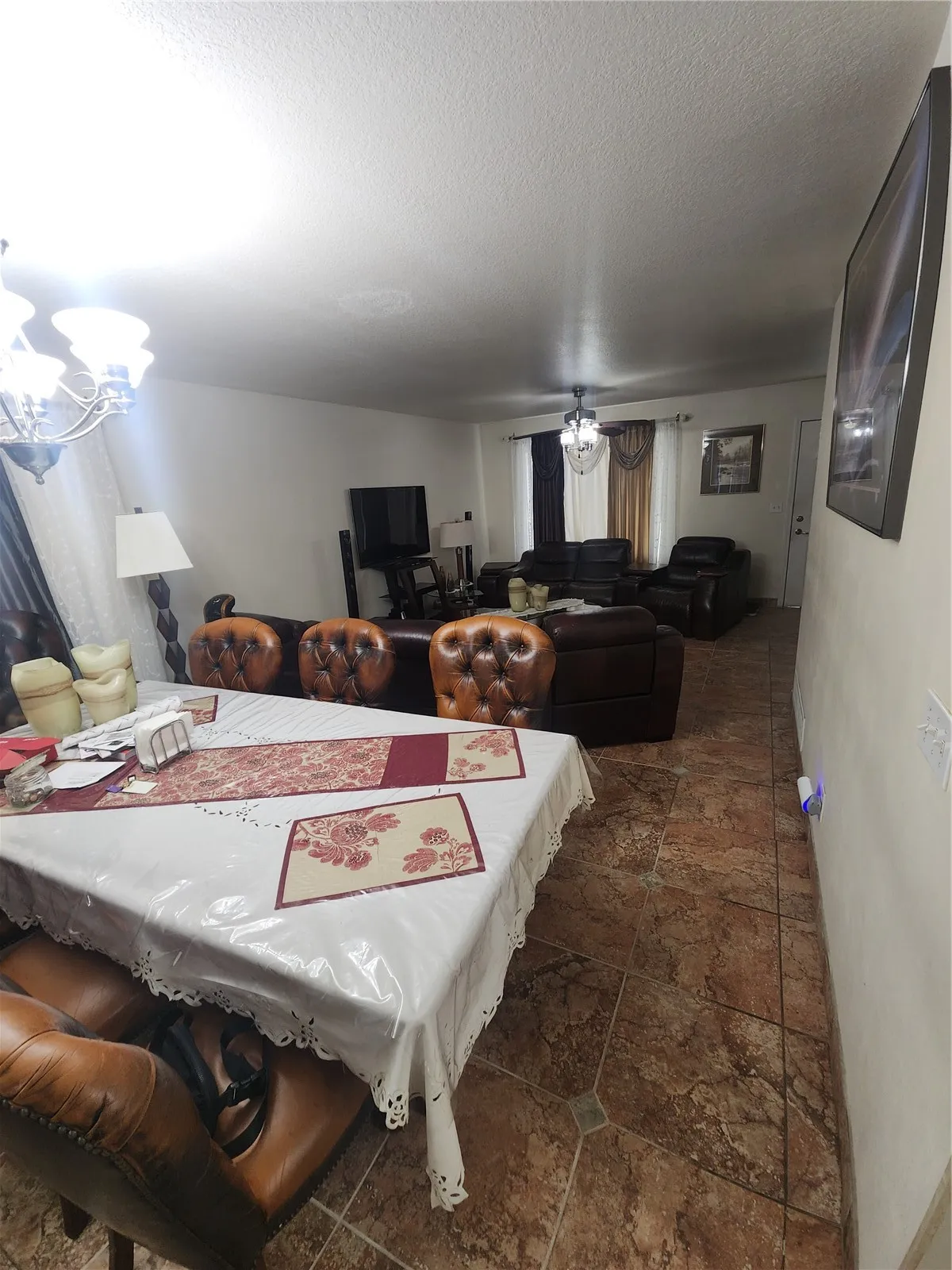Dining & Living Open Floor Plan