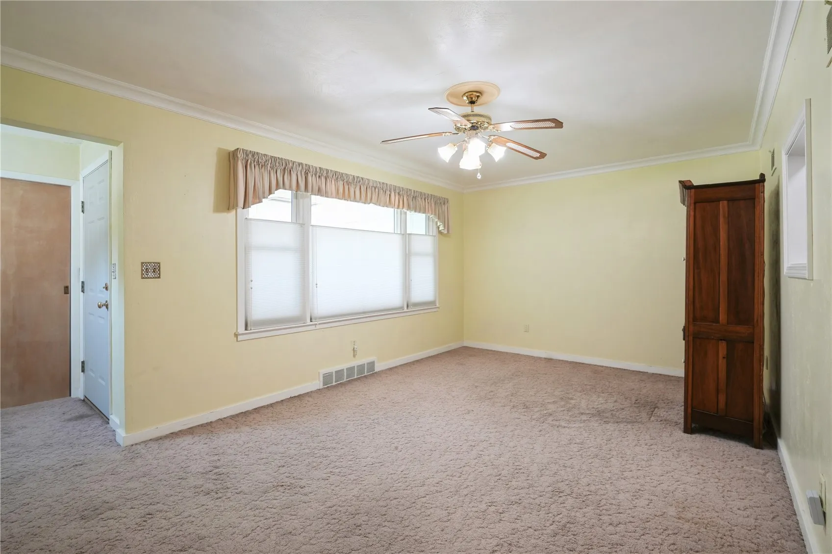Dining/Living Room