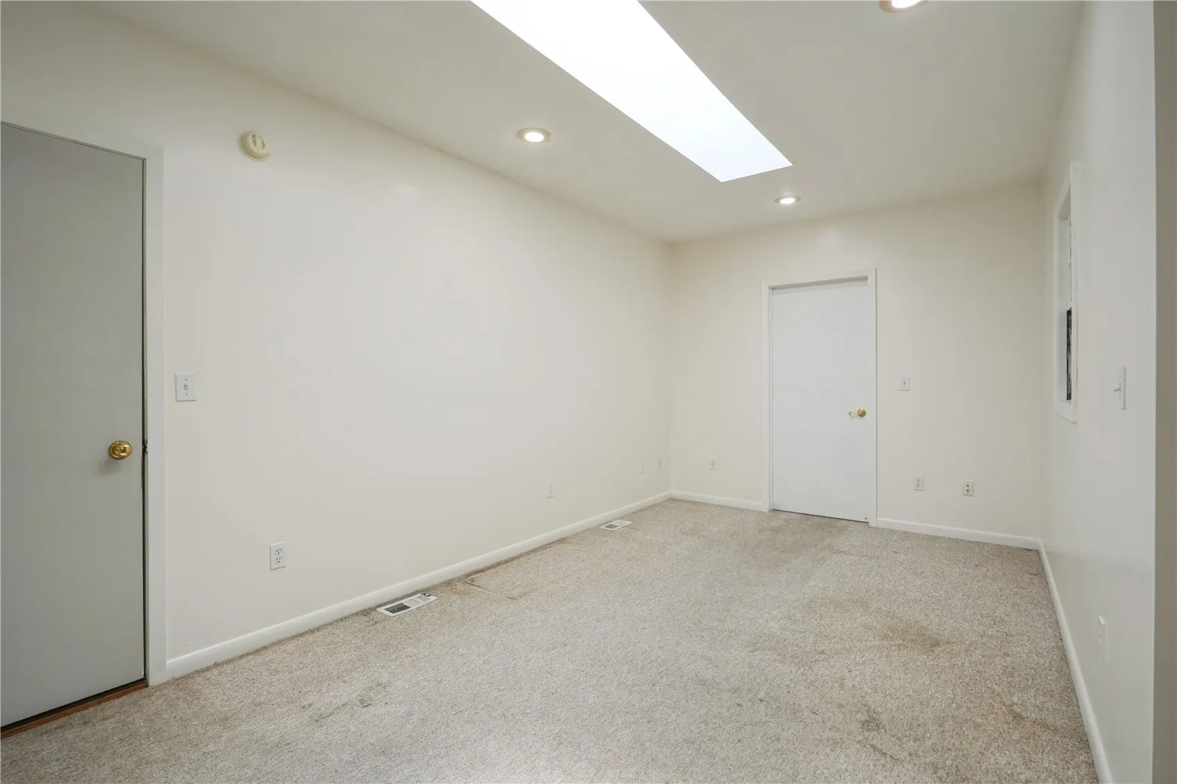 Skylight room off Kitchen