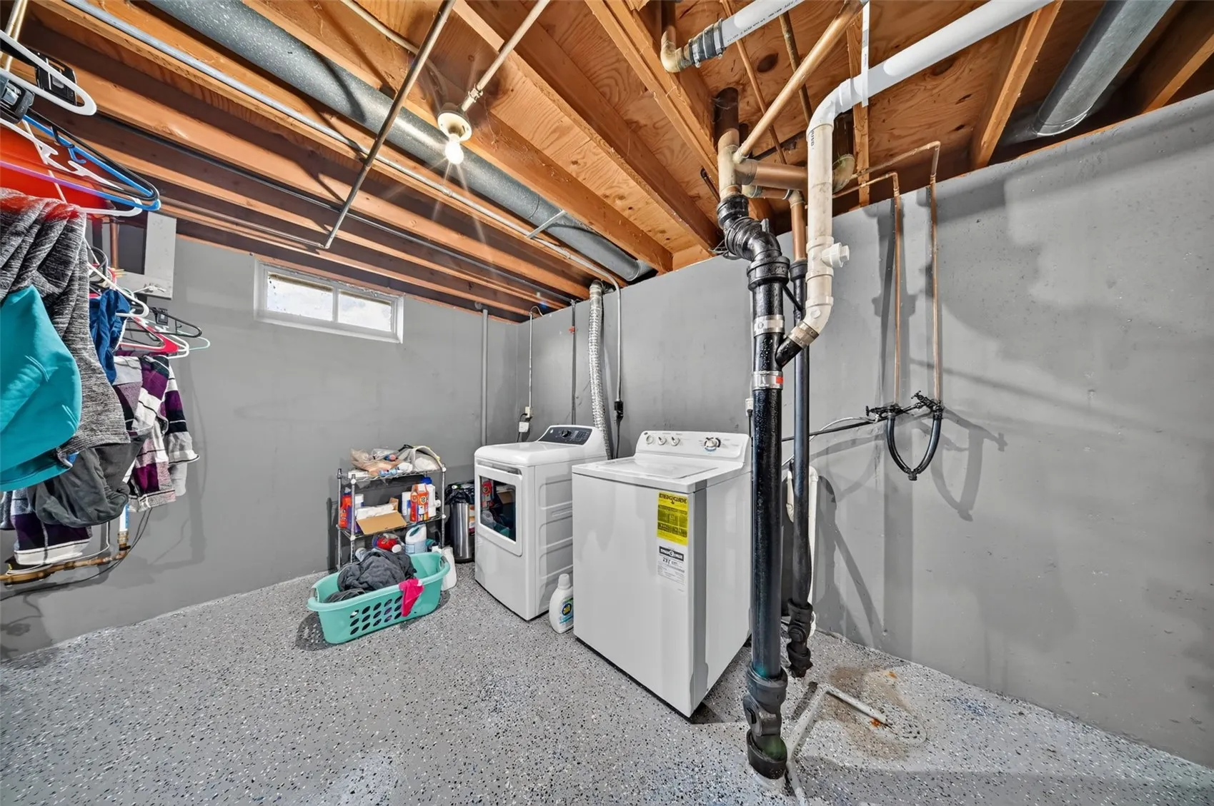 Laundry/storage