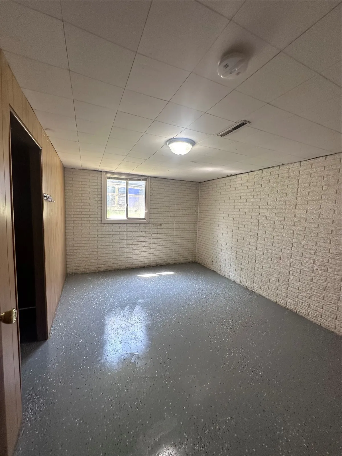 Lower level room