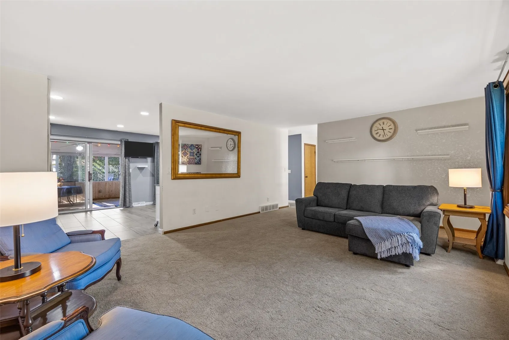 Large Living Room with Window overlooking front yard