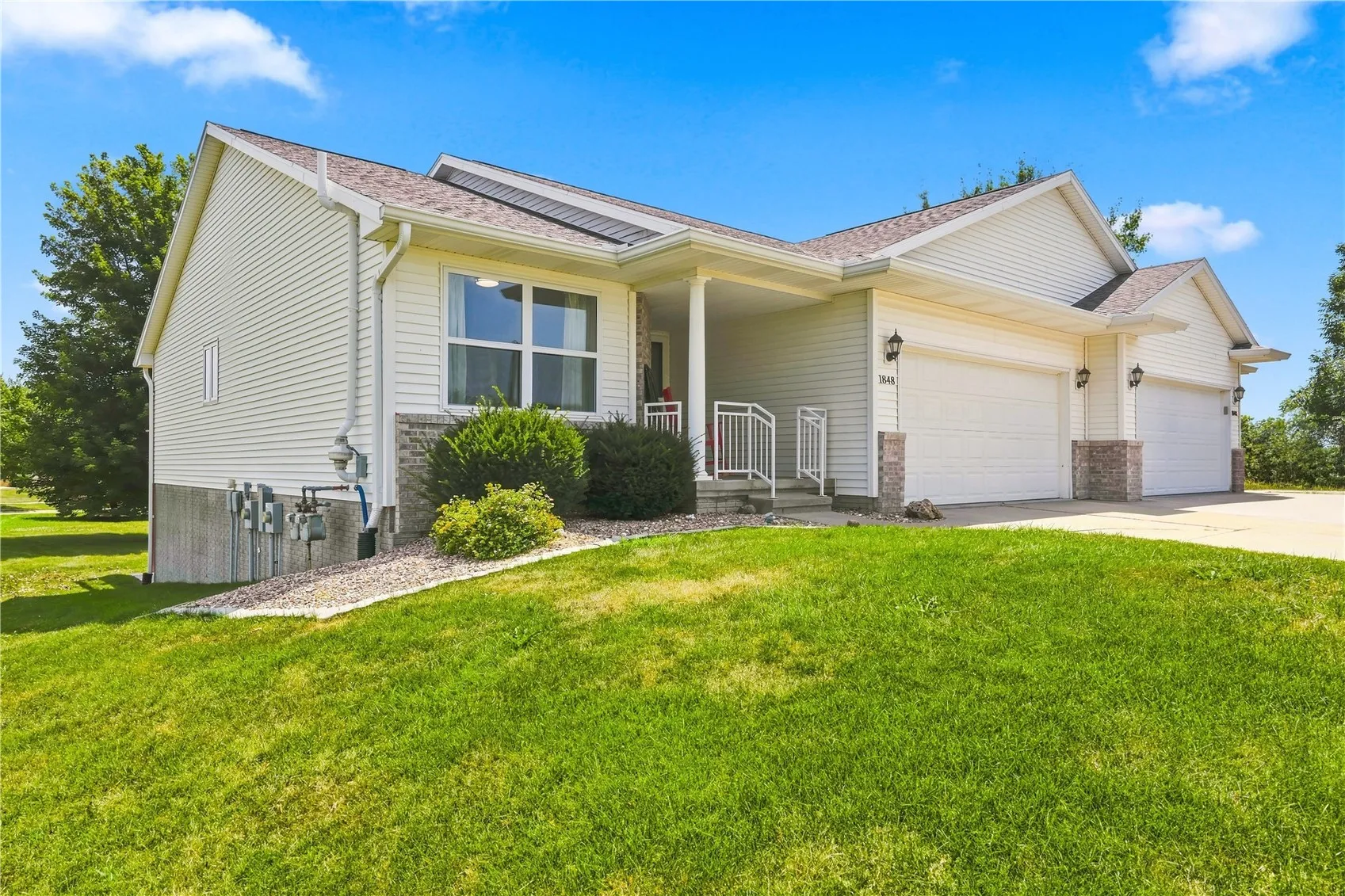 1848 Comisky Ct