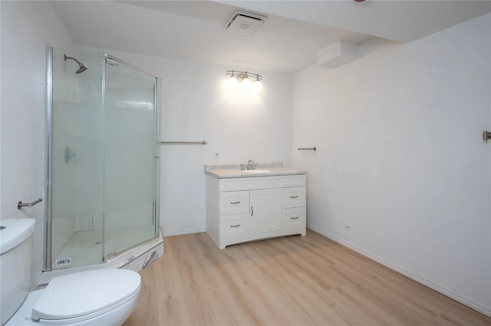 LL Master Bath