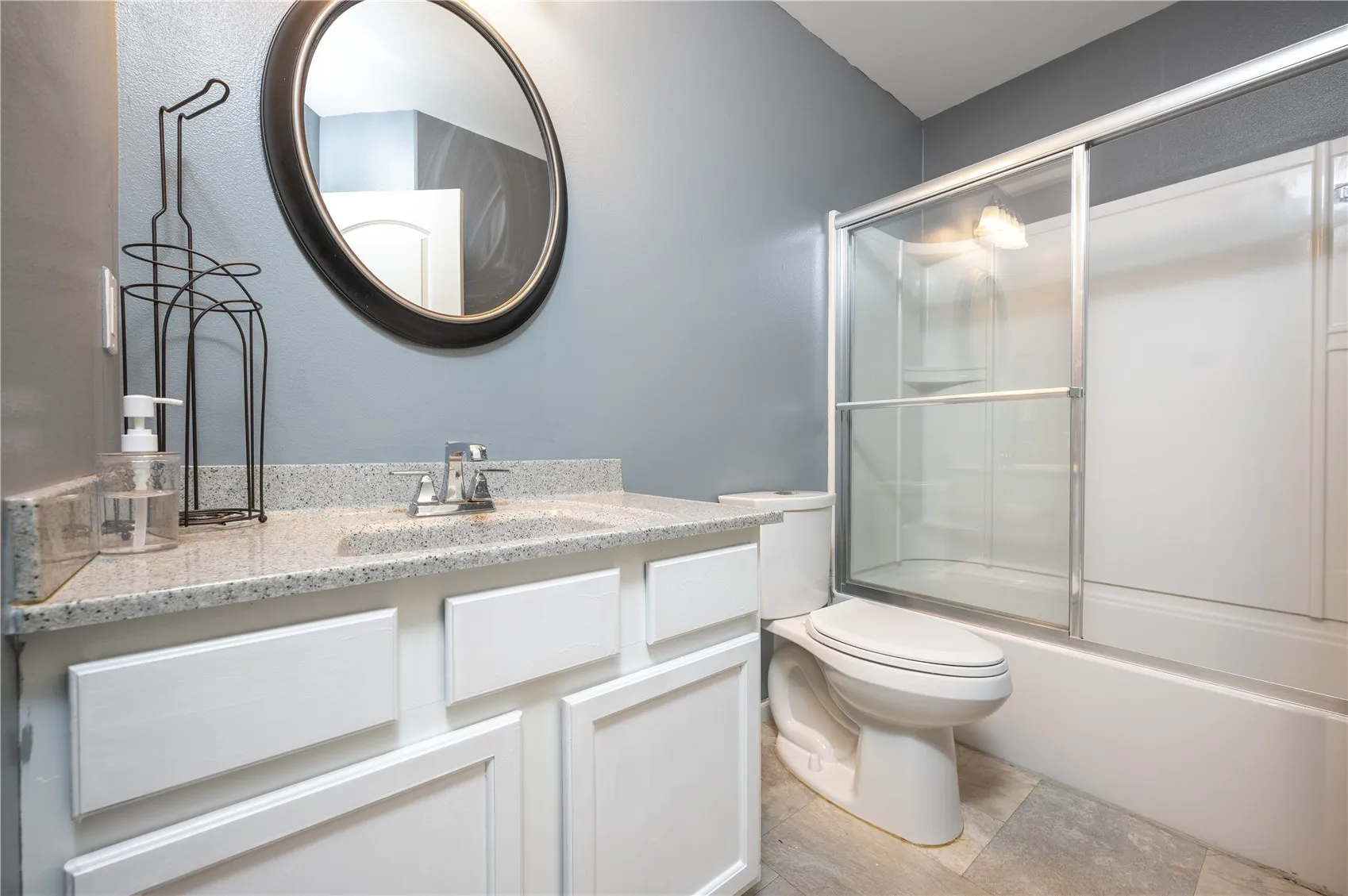 Main Full Bath