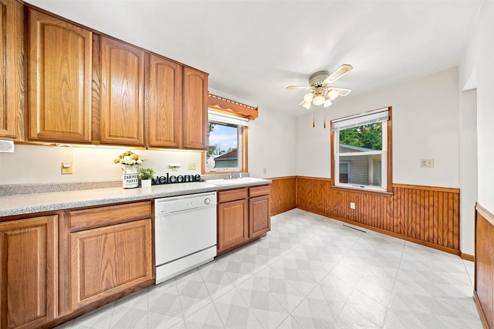 Eat In Kitchen