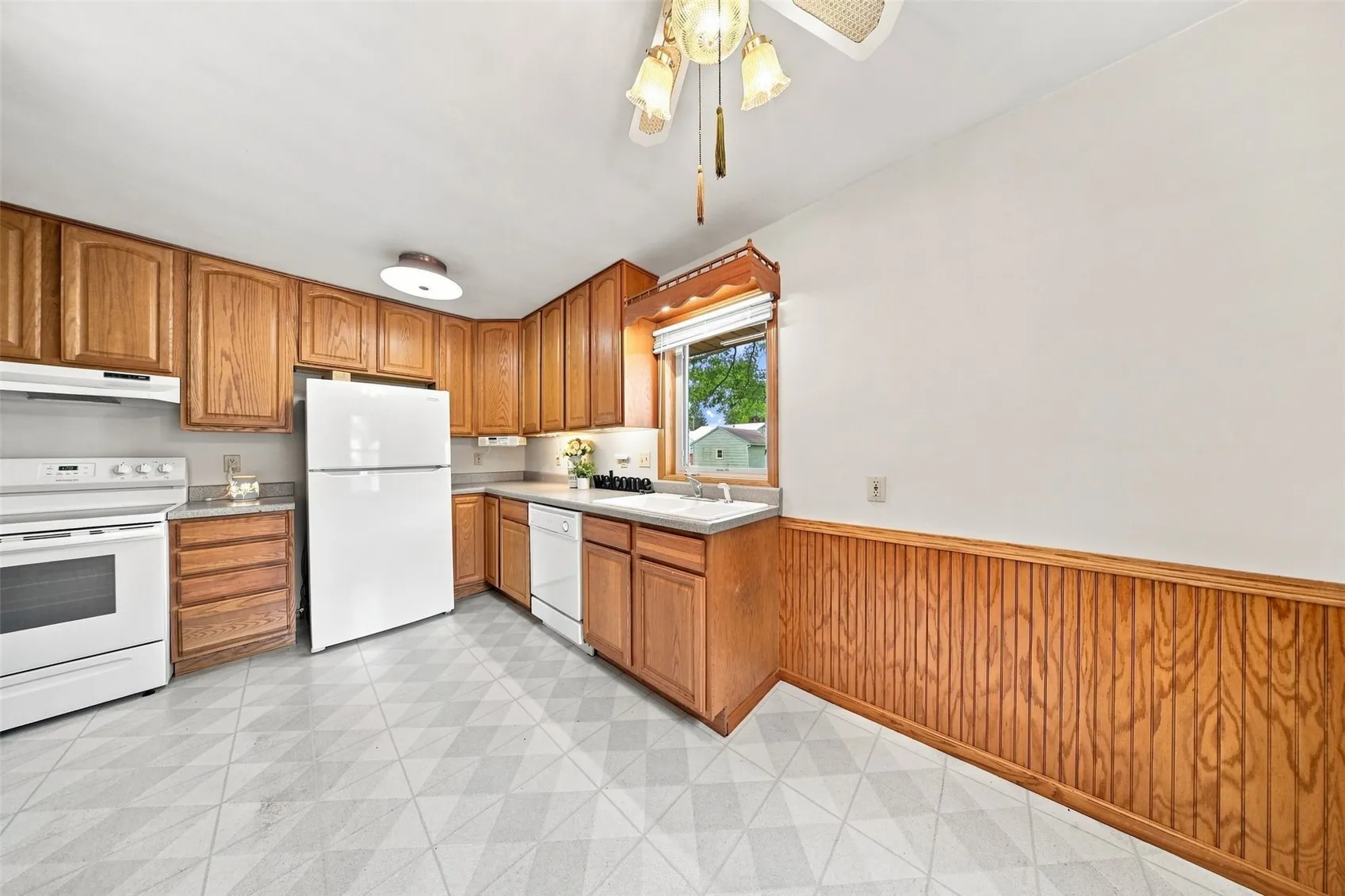 Eat In Kitchen