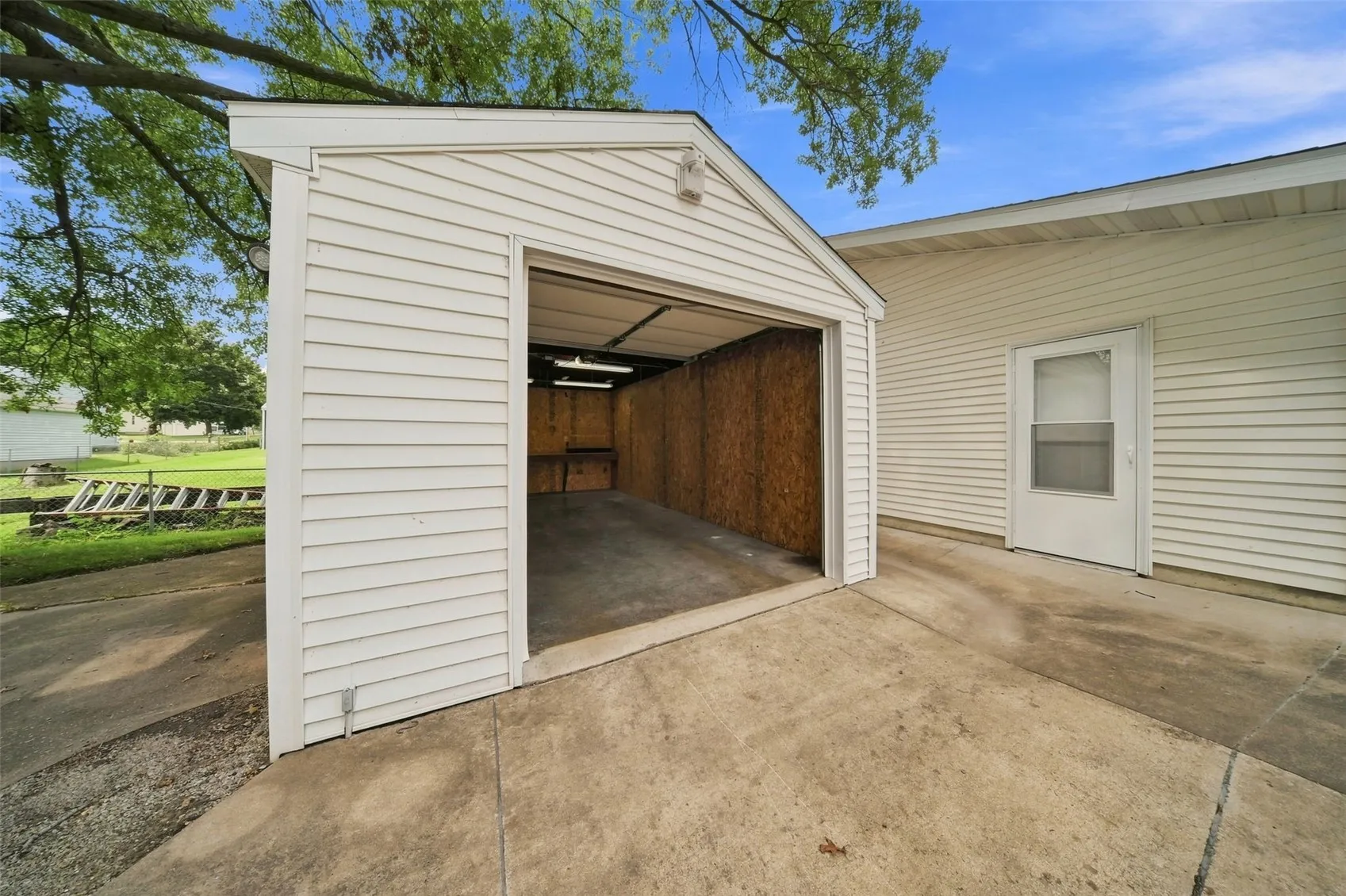12x22 single stall garage