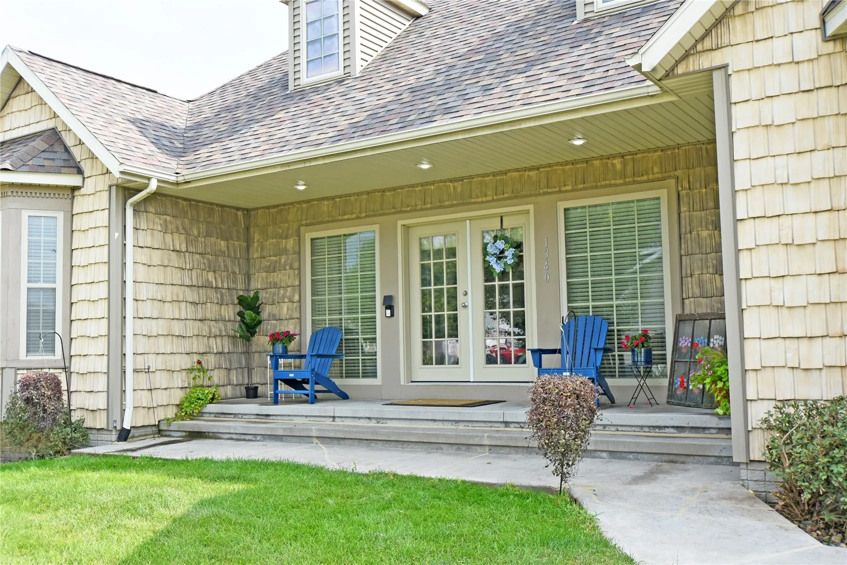 Large front stoop for quiet nights