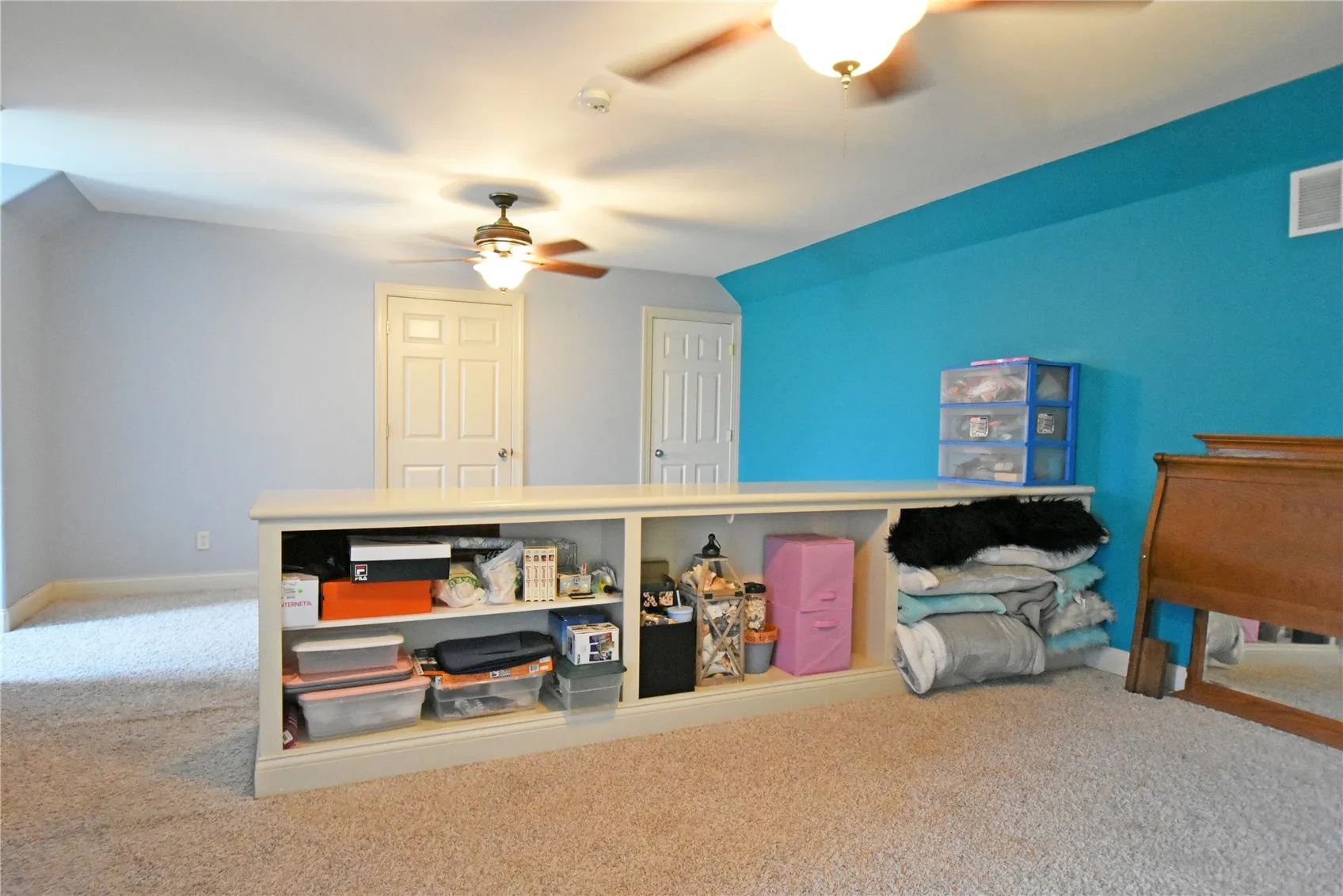Upper very large BR with built in drawer and 2 closets