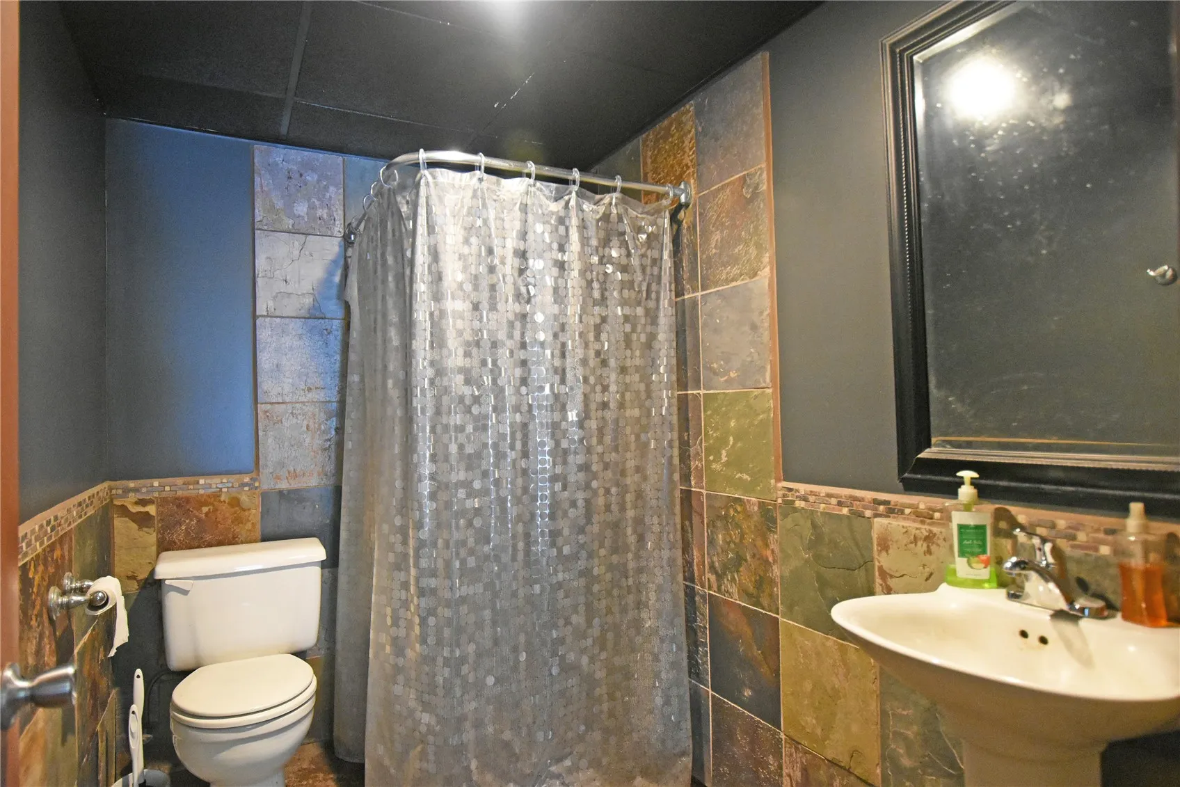 Full bath in pool room