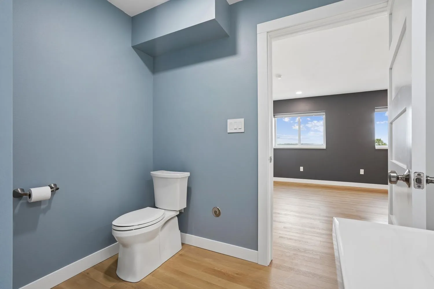 Main Floor 1/2 bath