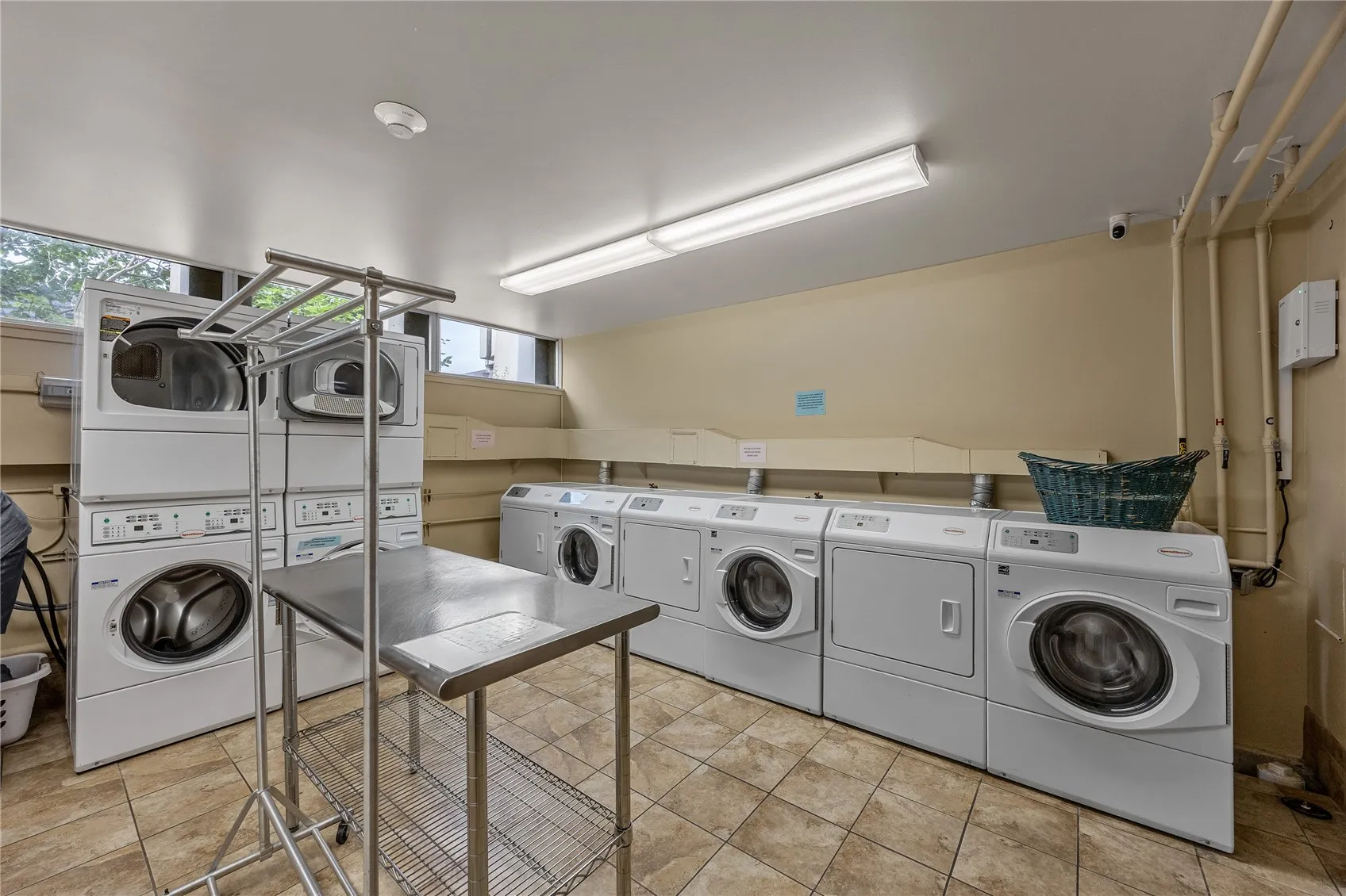 Laundry room. FREE for residents.