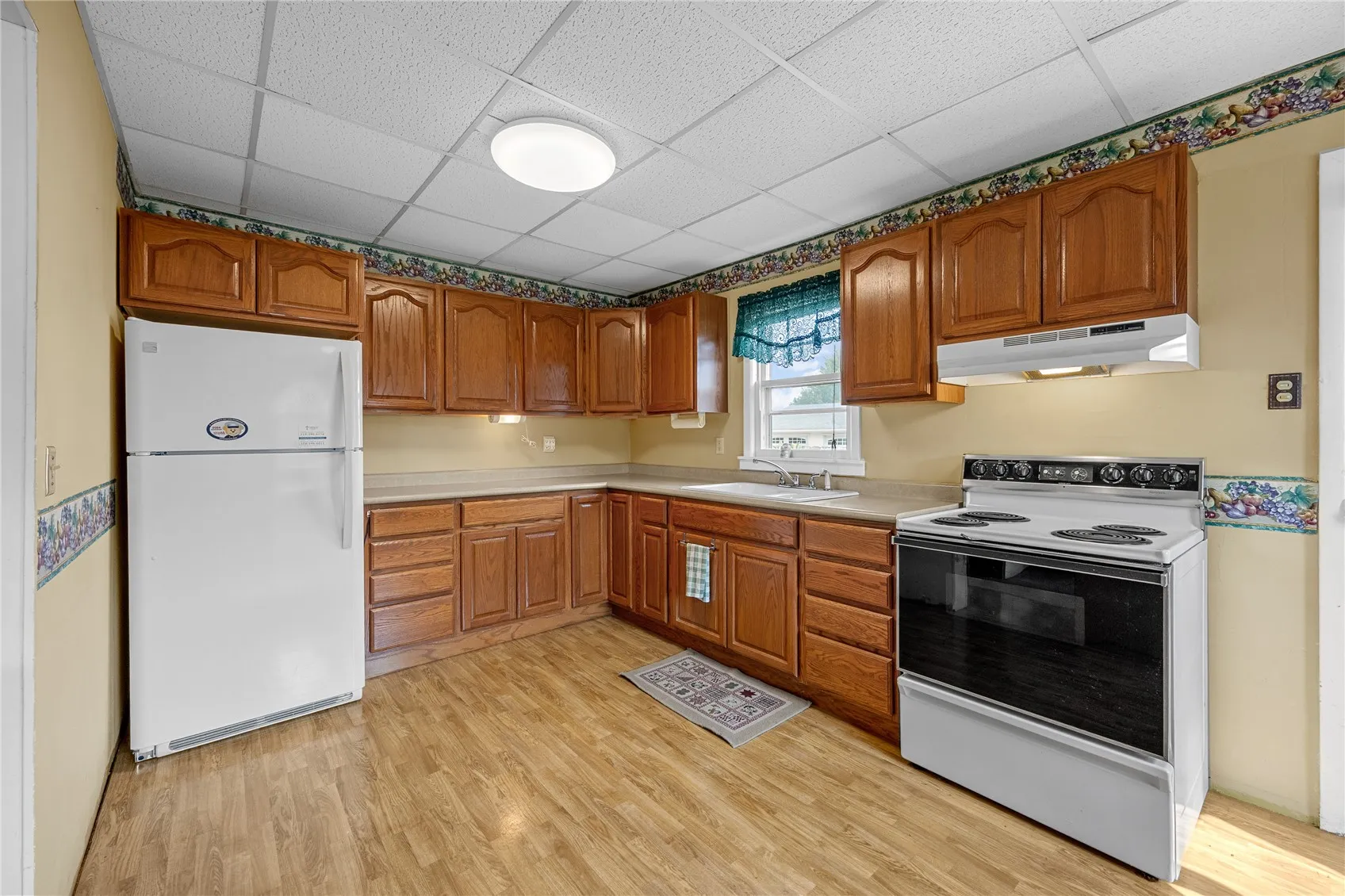 All appliances included.