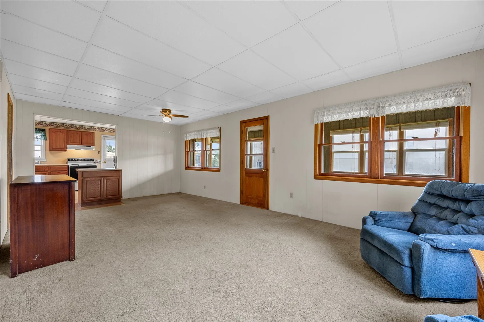 Looking toward dining area and kitchen.