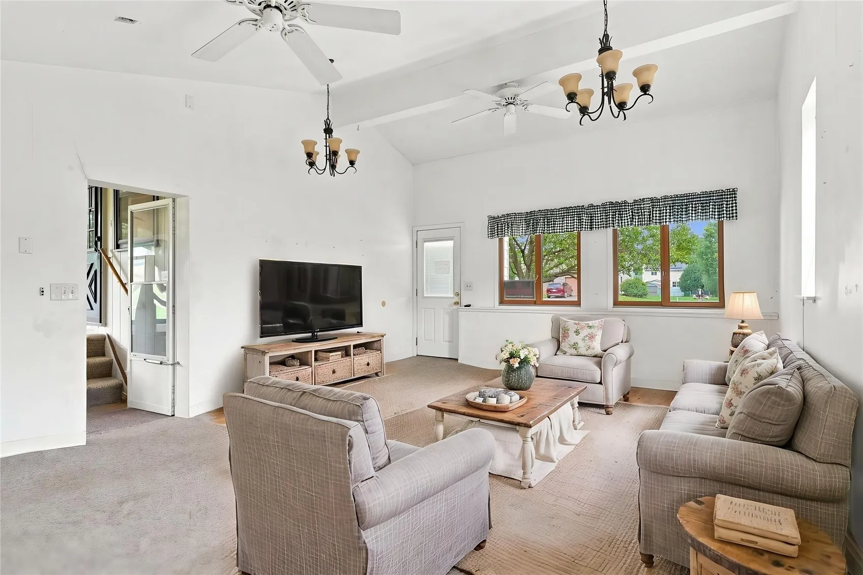 Virtually staged sunroom