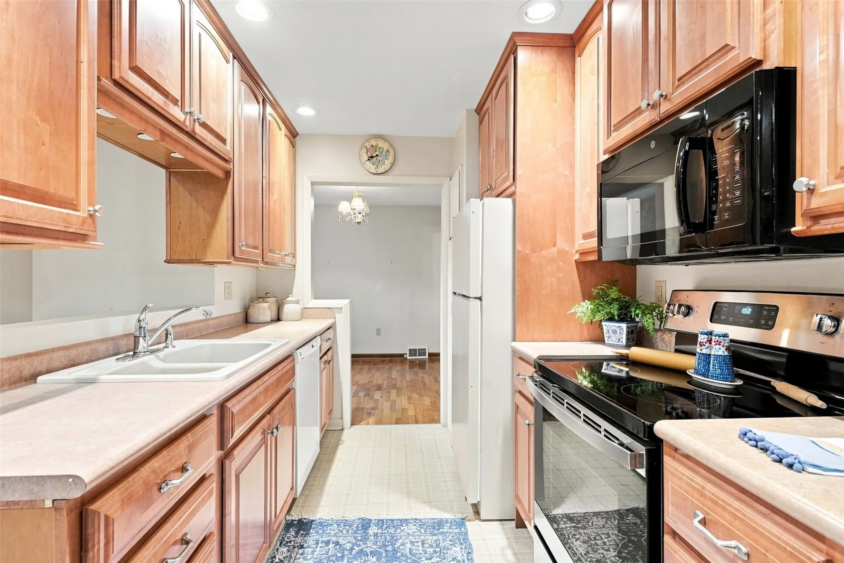 KItchen ( new refridgerator and dishwasher to be installed