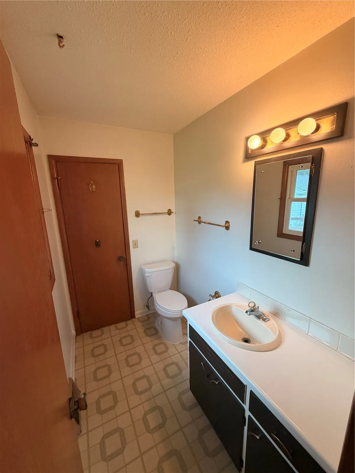 upstairs half bath