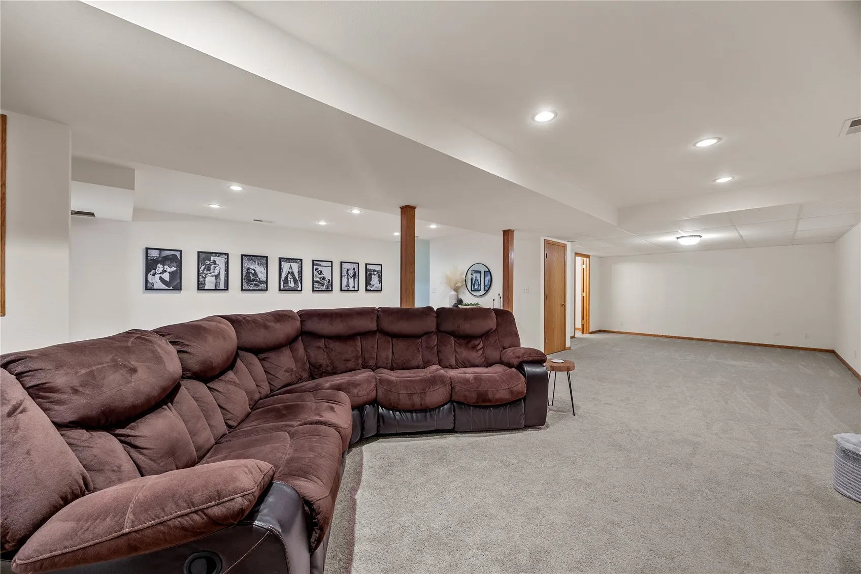 This couch will stay if buyer requests it to do so!