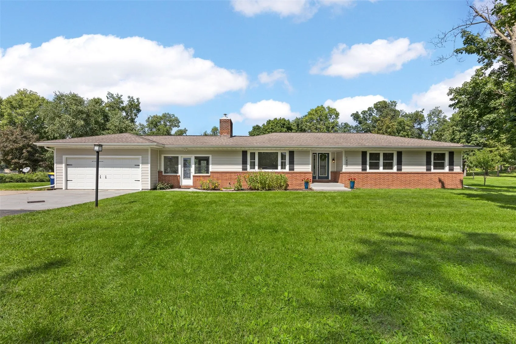 1400 E Knoll Dr