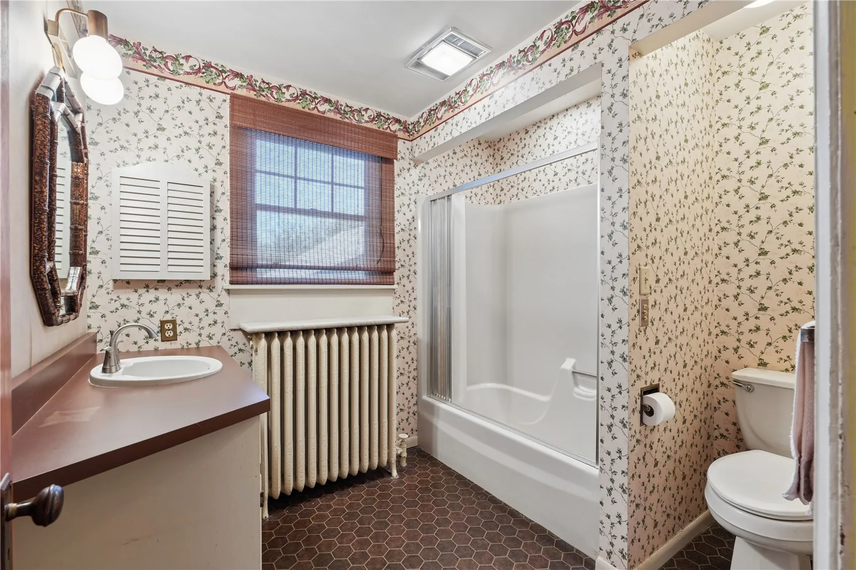 1st Floor bathroom