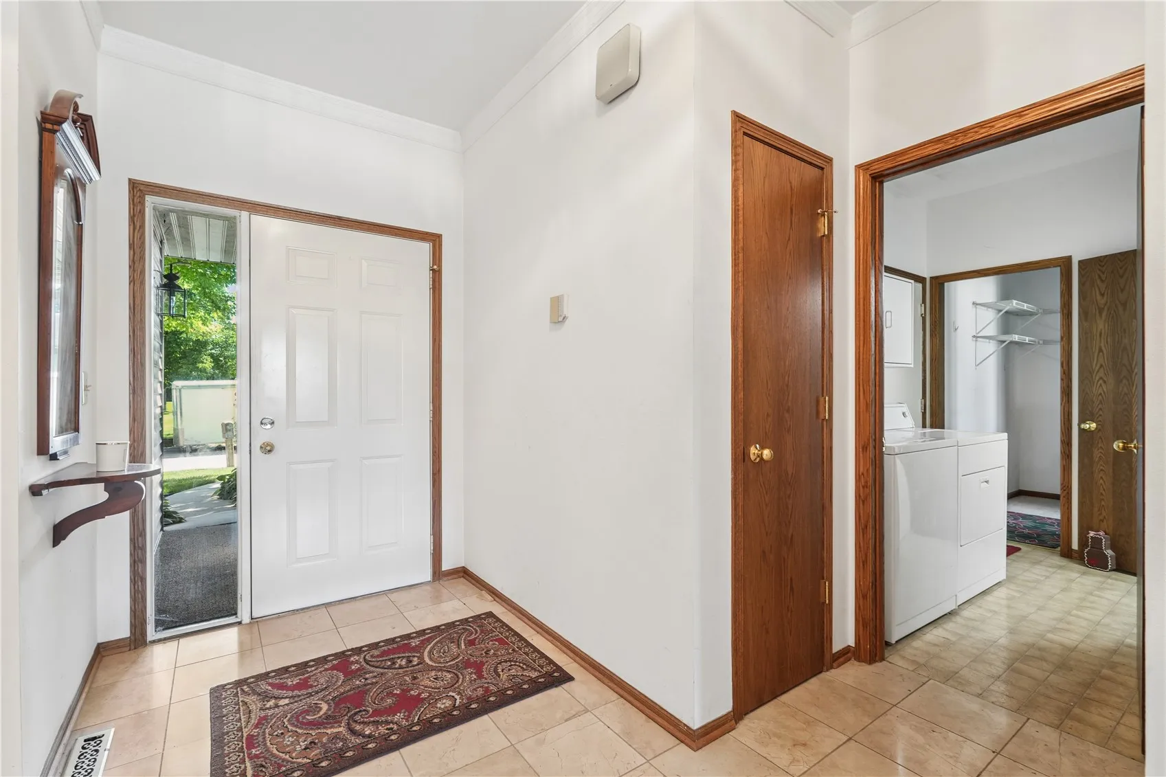 Spacious entry