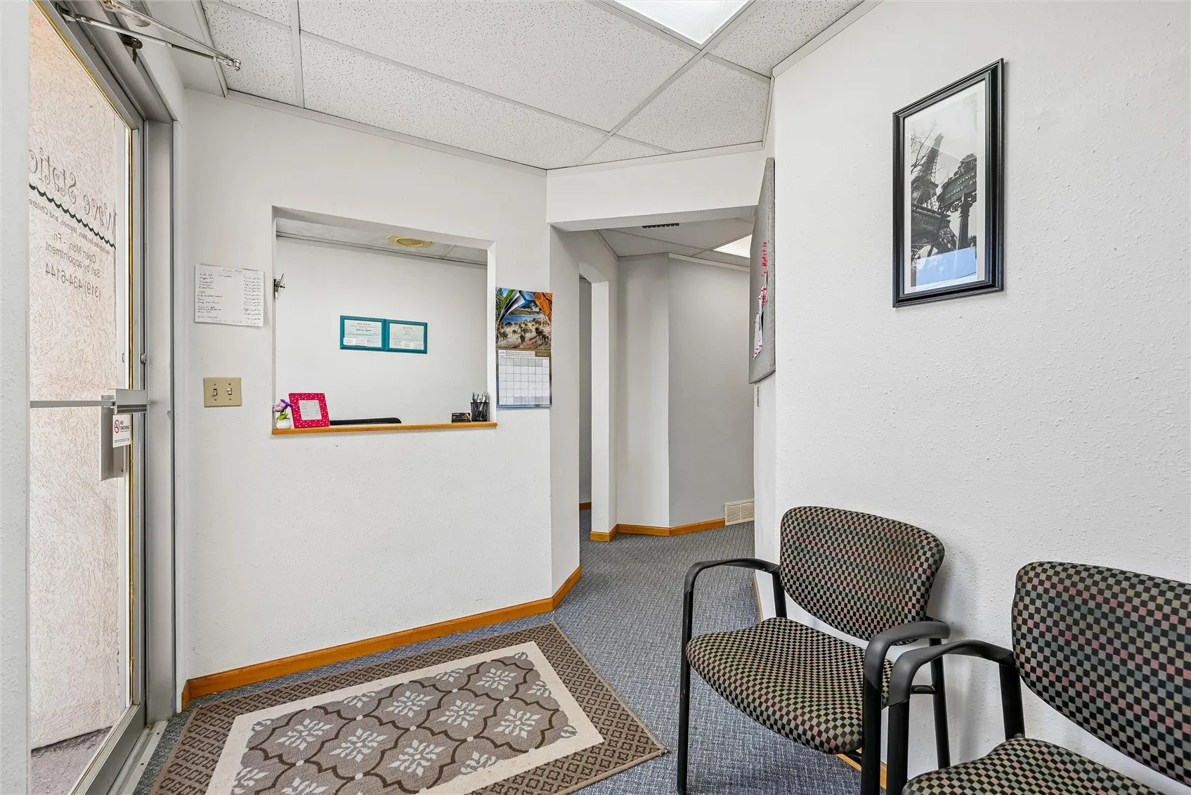 Waiting area and reception opening
