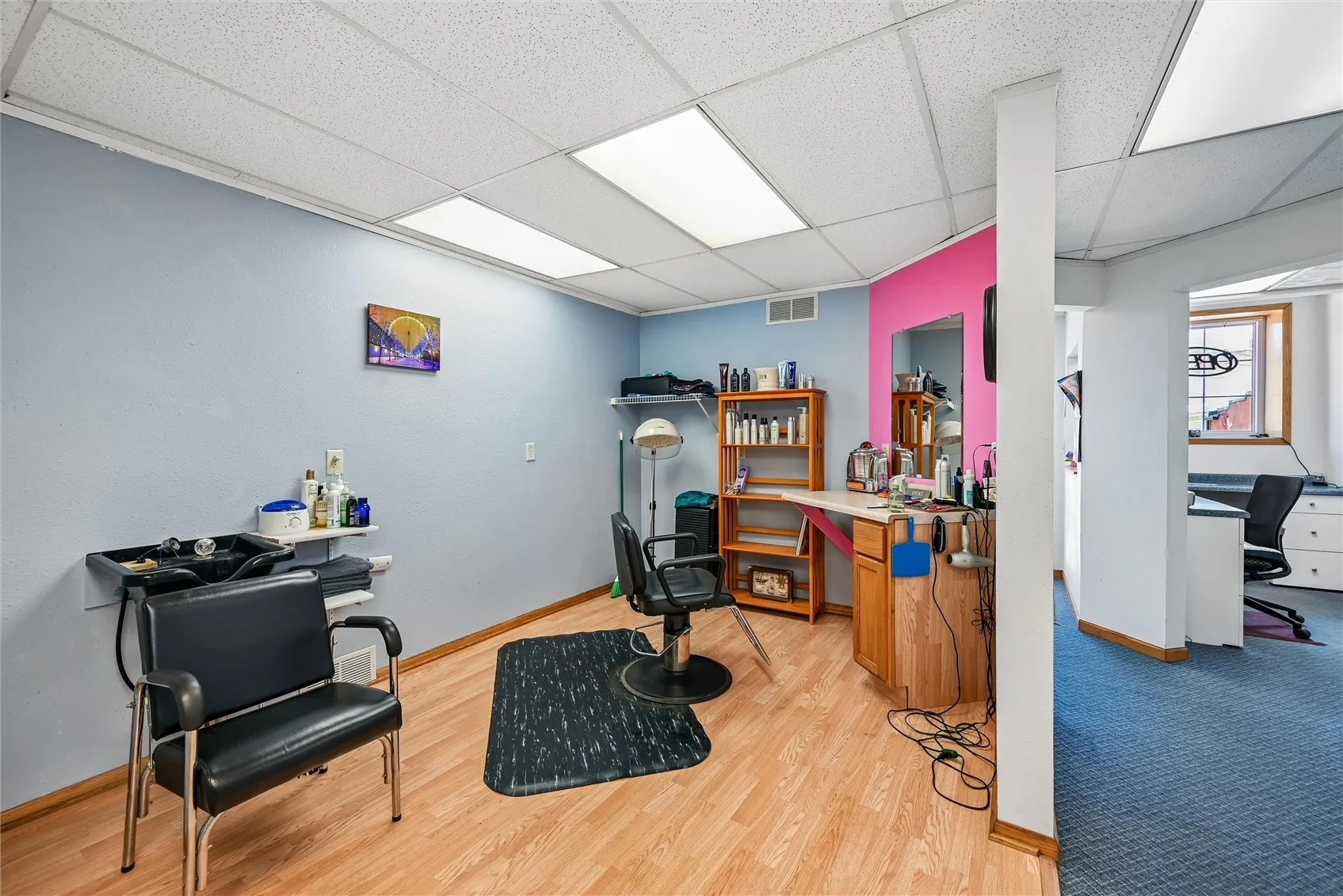 Salon space