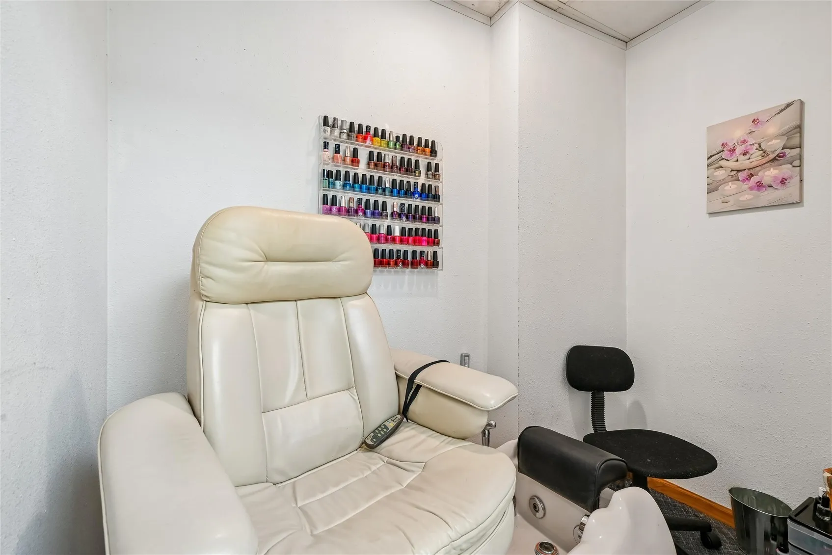 Pedicure room