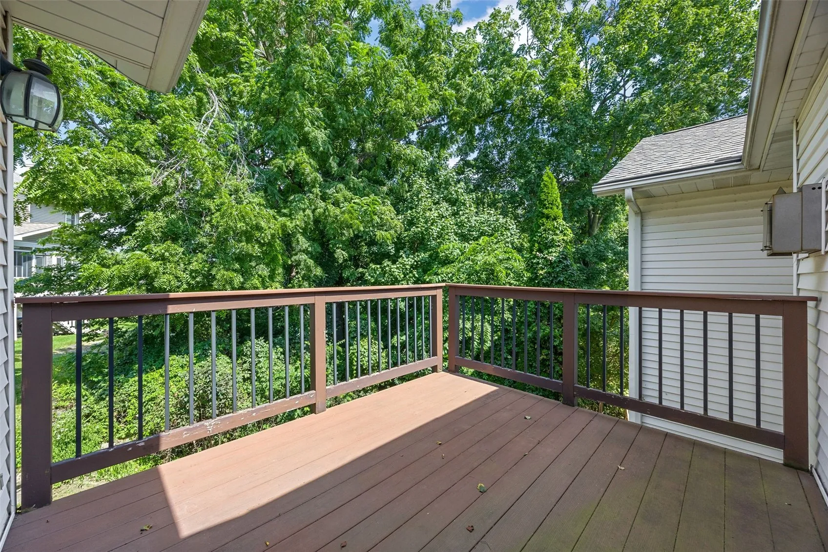Grilling deck