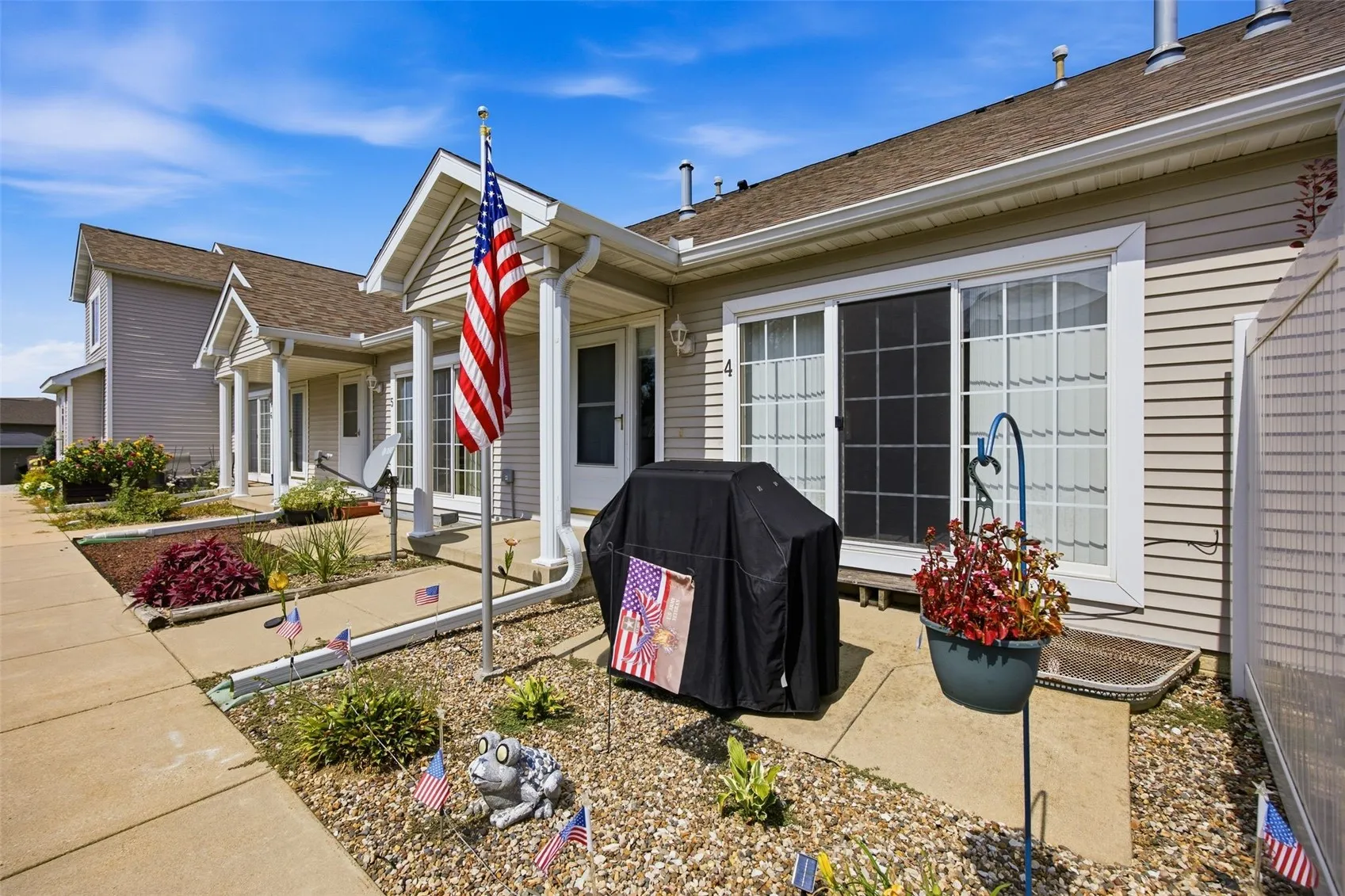 PATIO WITH GRILL