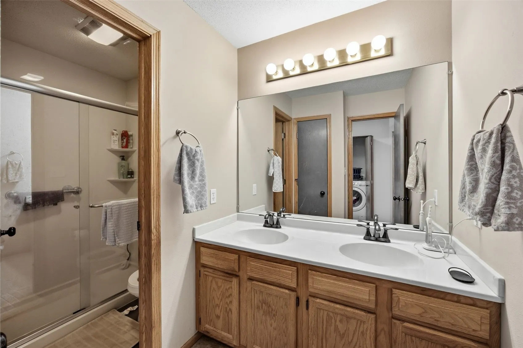 DOUBLE SINK AND NEW WALK-IN SHOWER ON 2ND FLOOR.