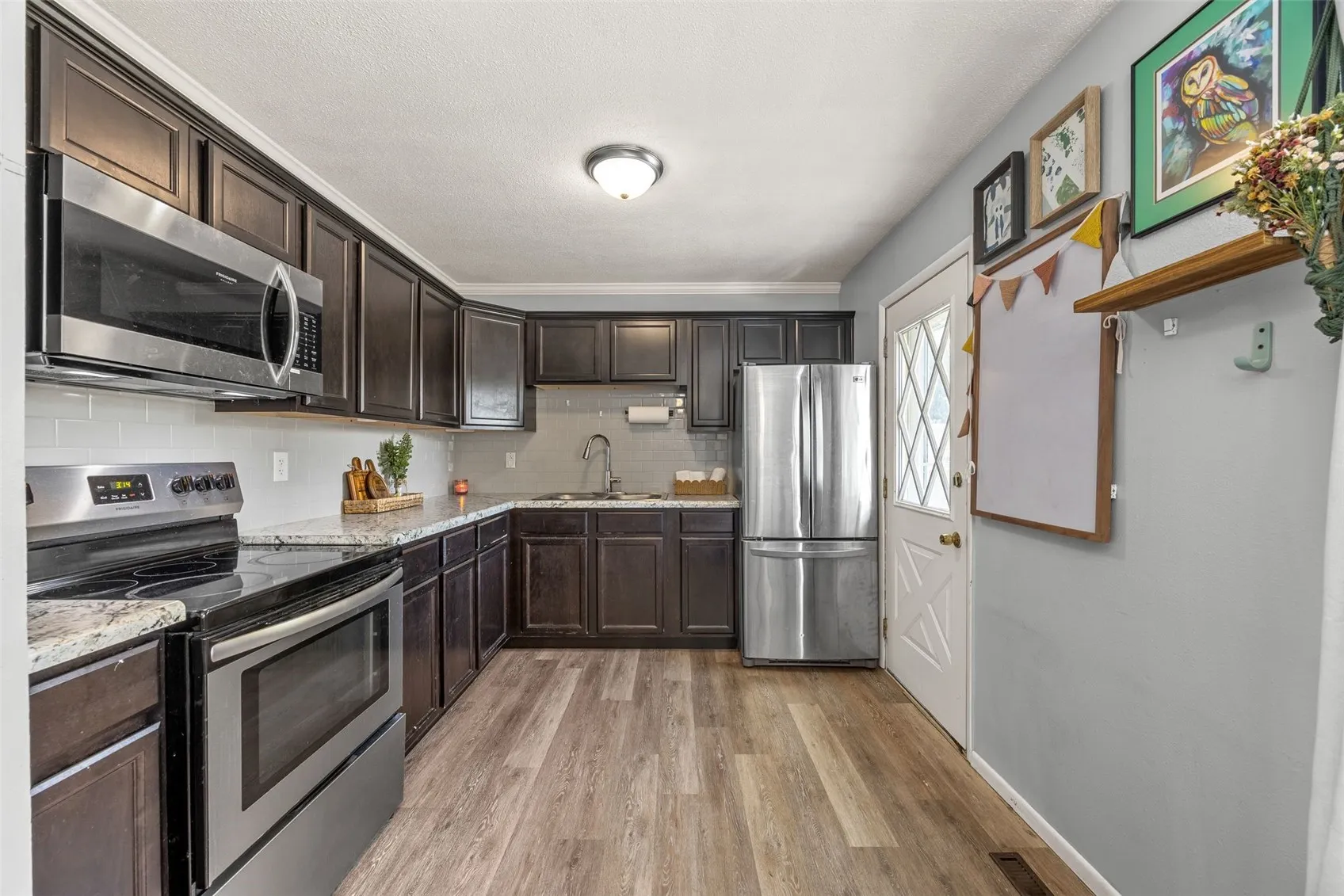 Kitchen-level 1
