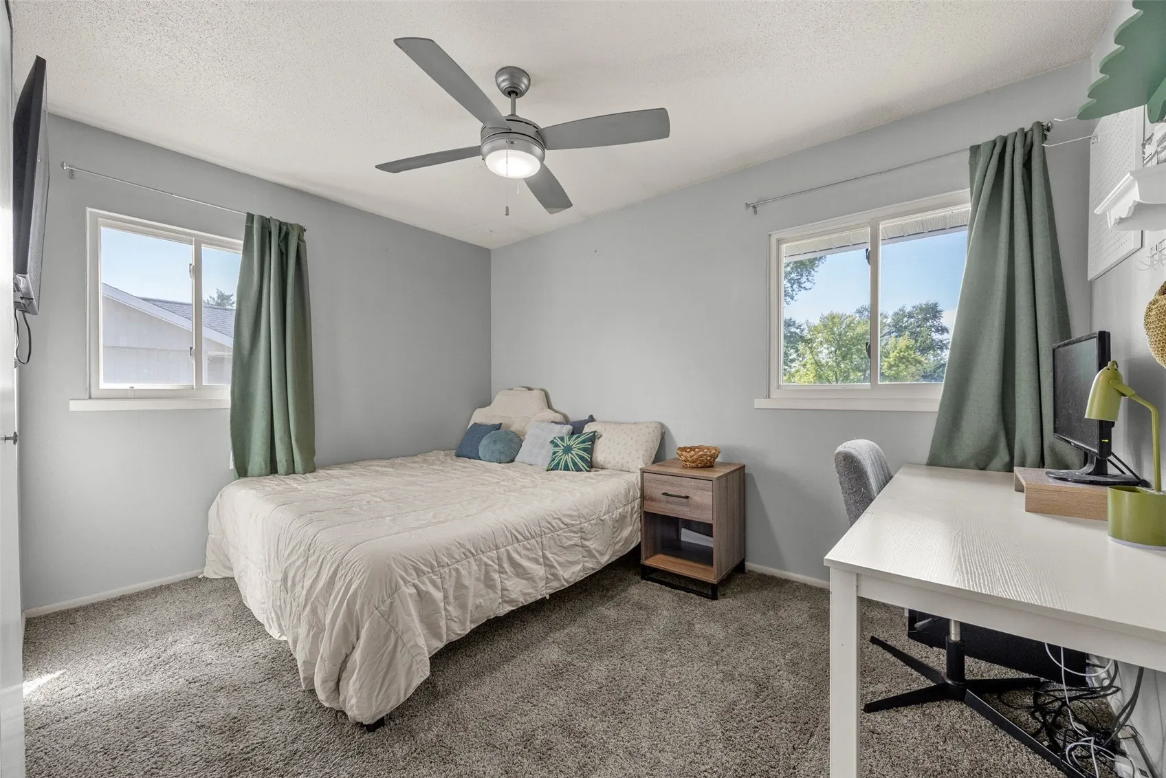 Master bedroom- level 1
