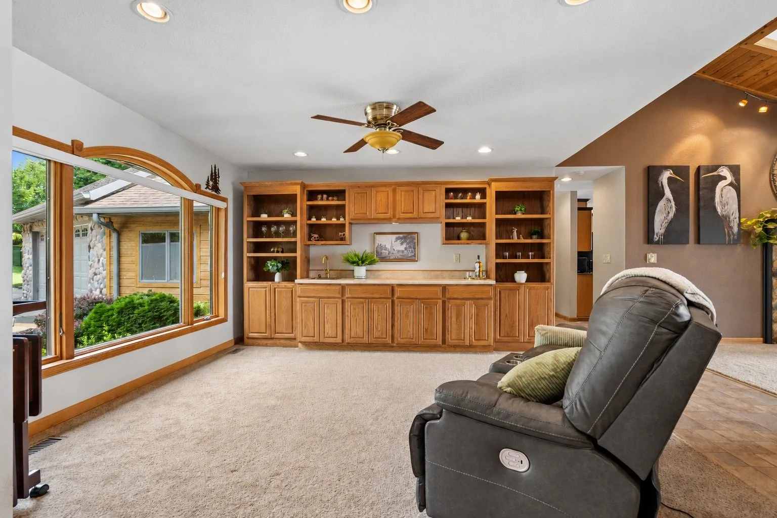 Wet bar formal room
