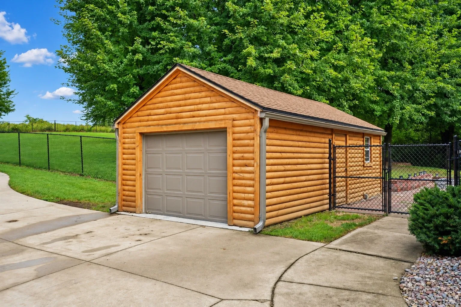 3rd stall garage