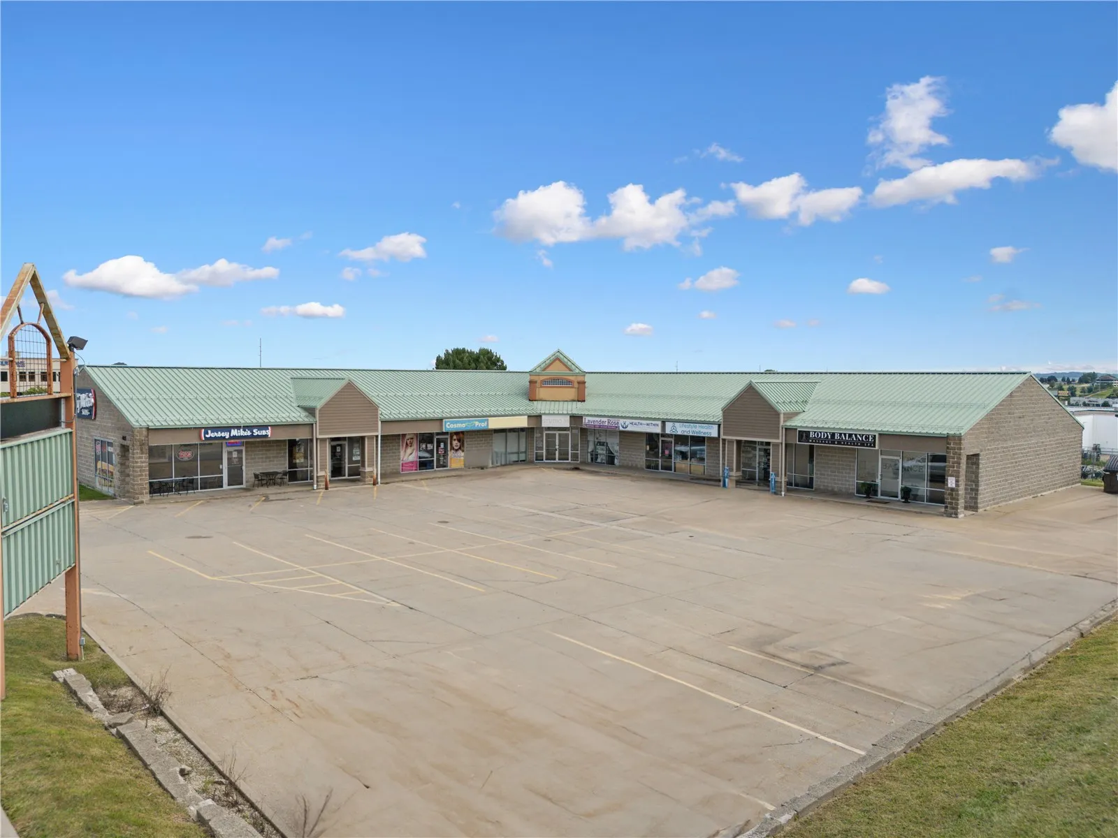 4855 Asbury Rd, Dubuque, IA 52002
