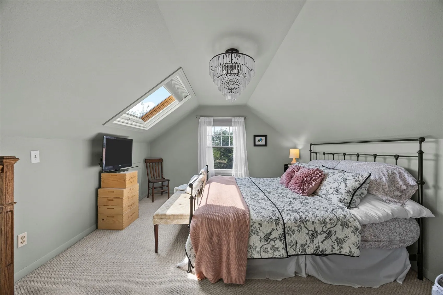 Huge primary suite