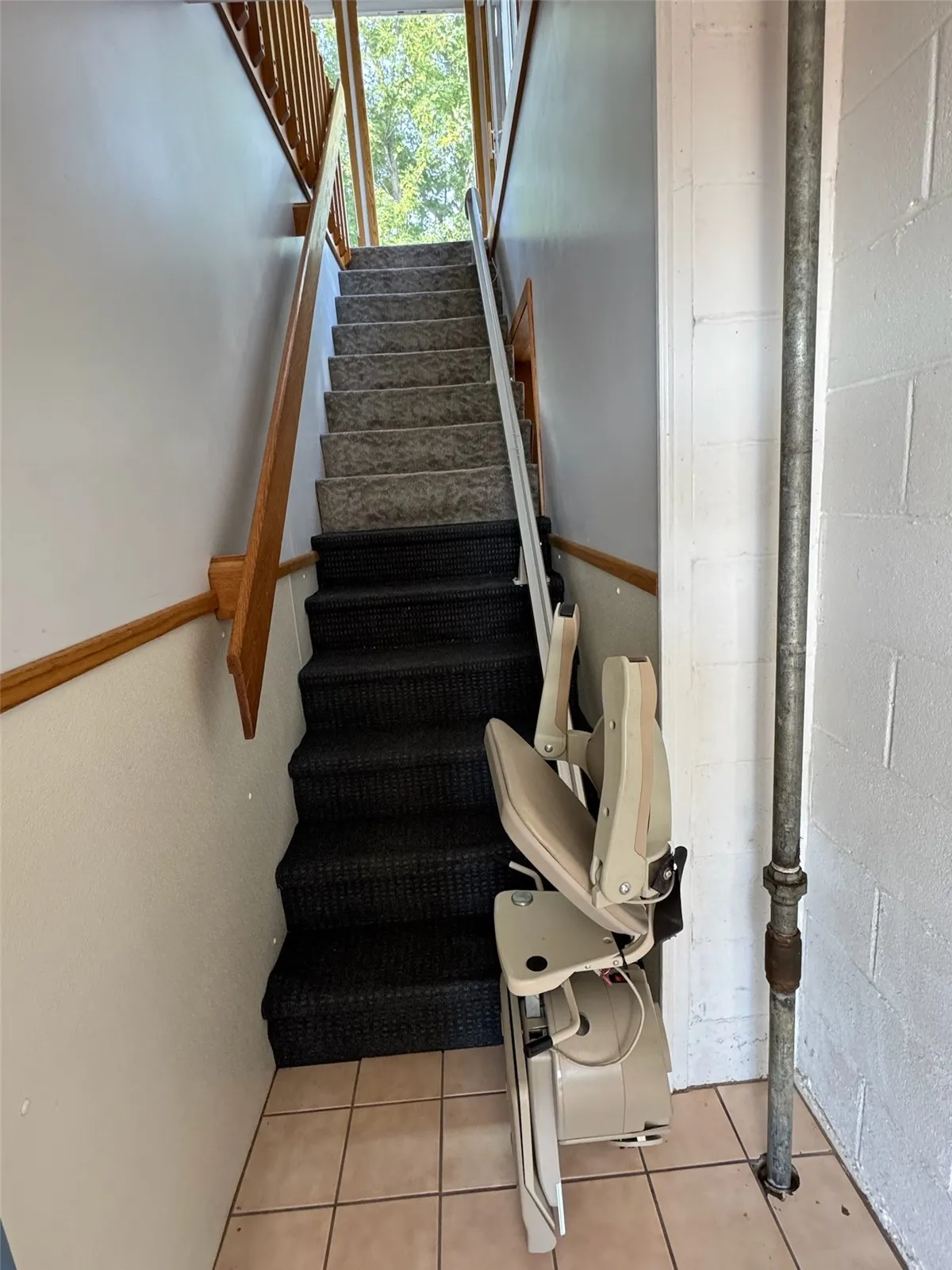Stairway to main Level     Chair Lift