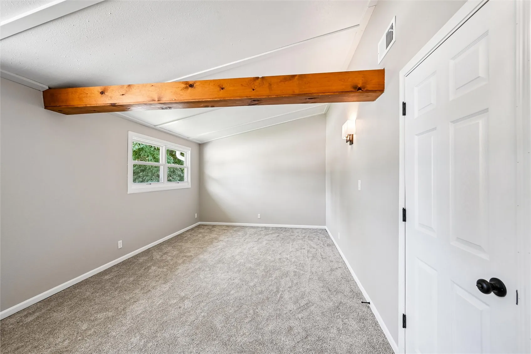HUGE primary bedroom