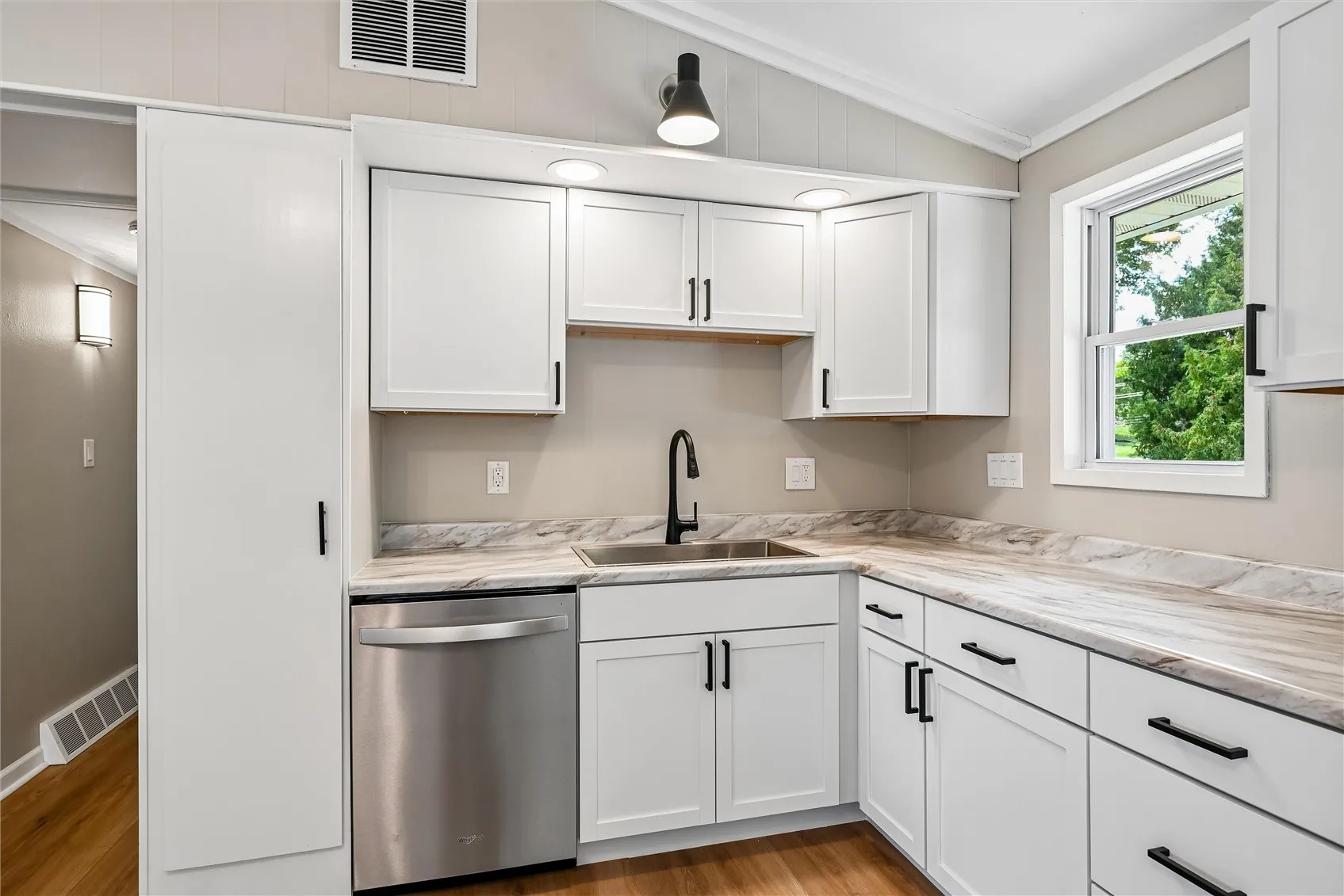 New sink & faucet, enjoy a dishwasher!