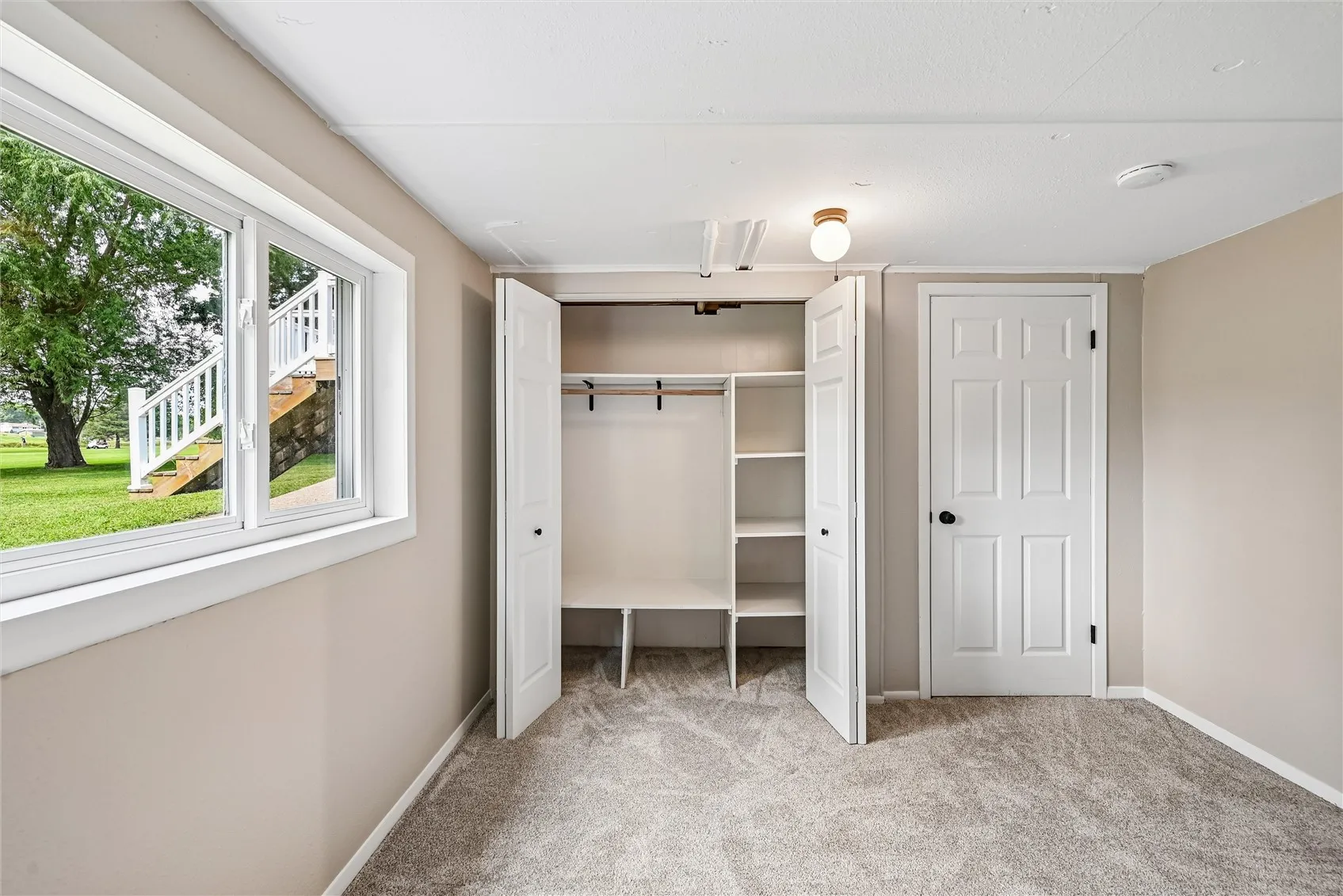 Lower level bedroom & closet