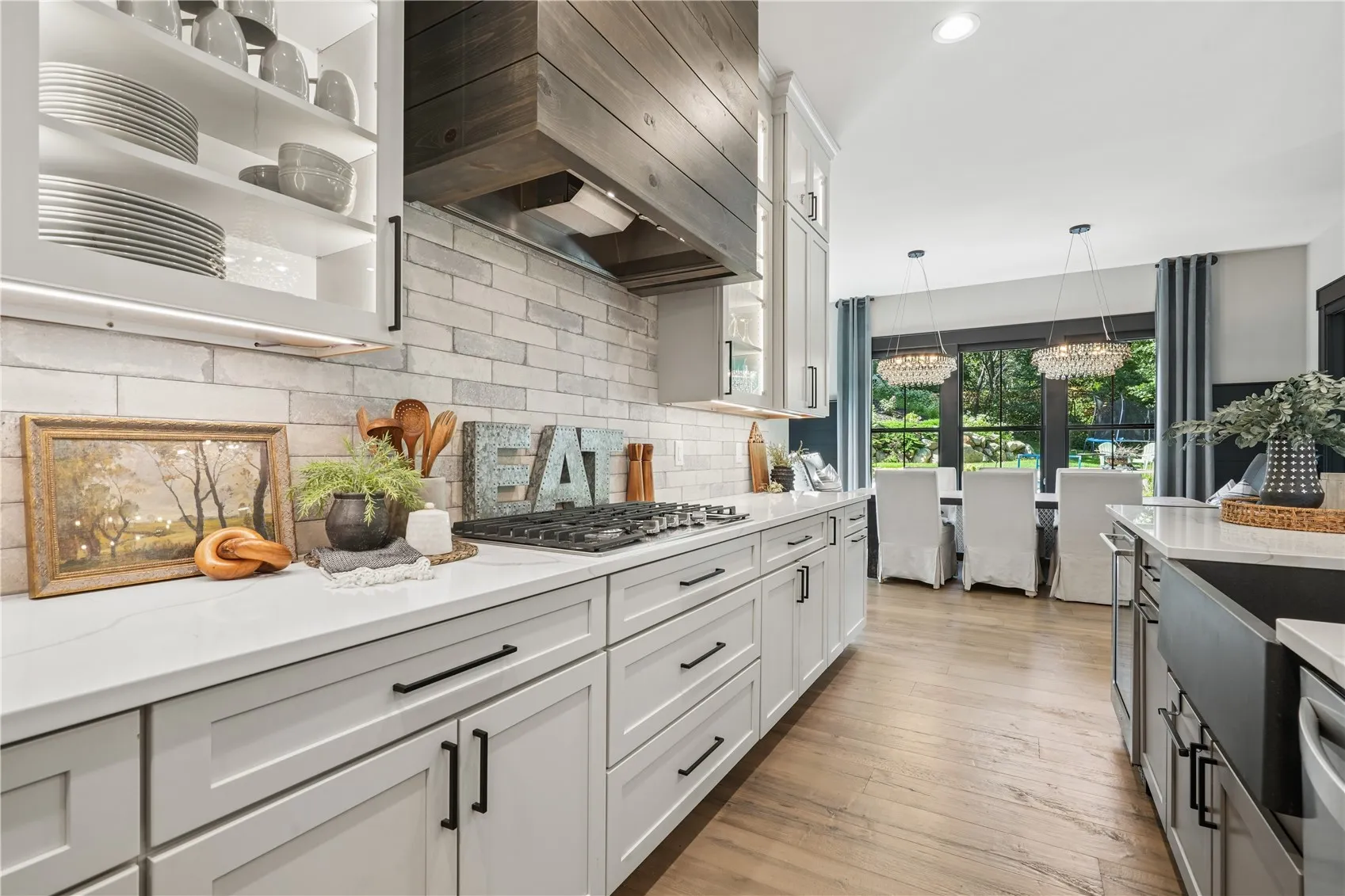 Another angle of the stunning kitchen.