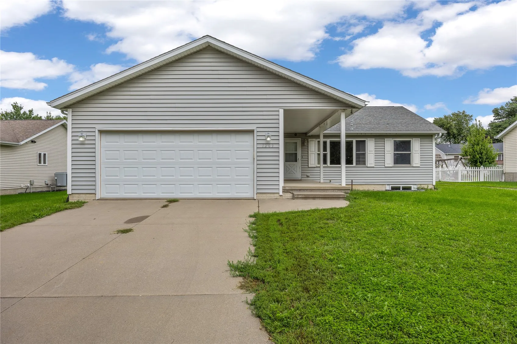 Garage/Front