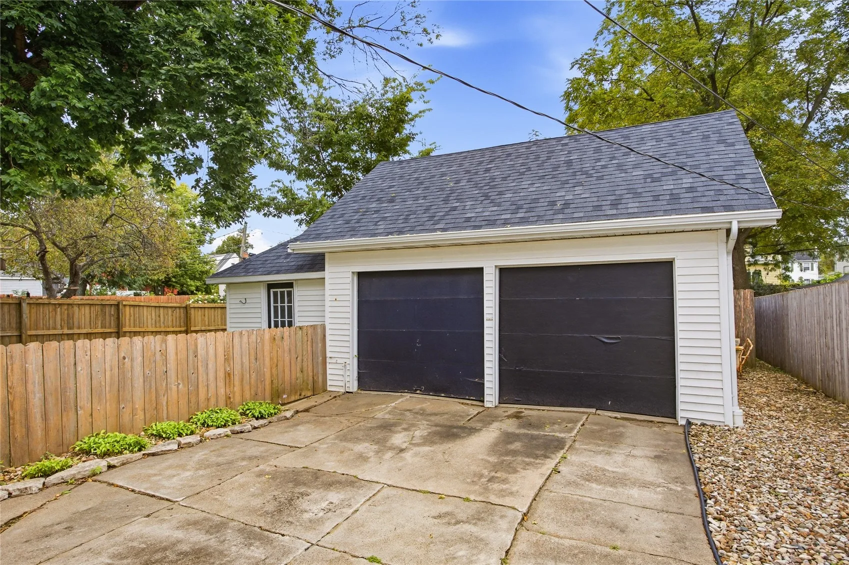 Detached Garage