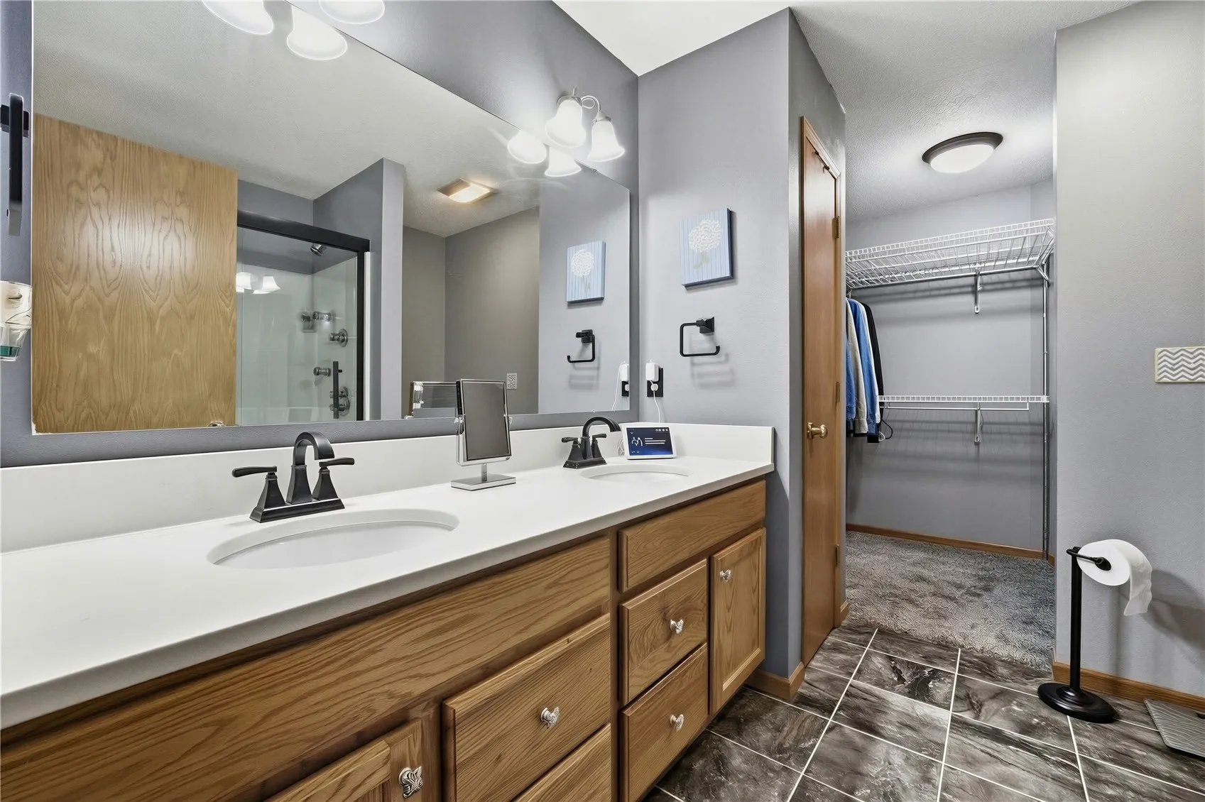 primary en suite bath