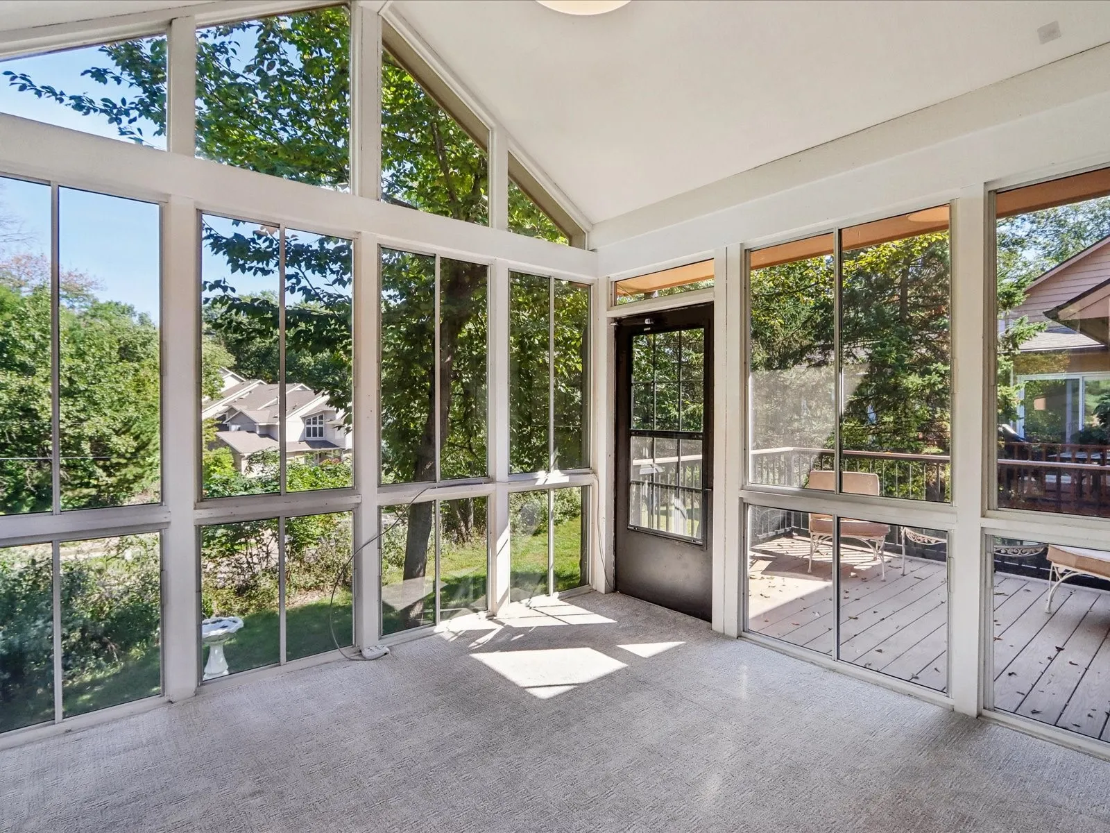 3 Seasons Room and Deck
