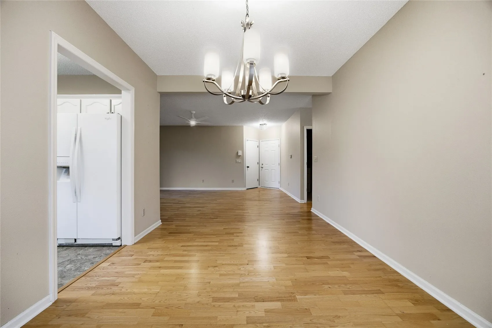 Showing the space and the easy access to the kitchen.