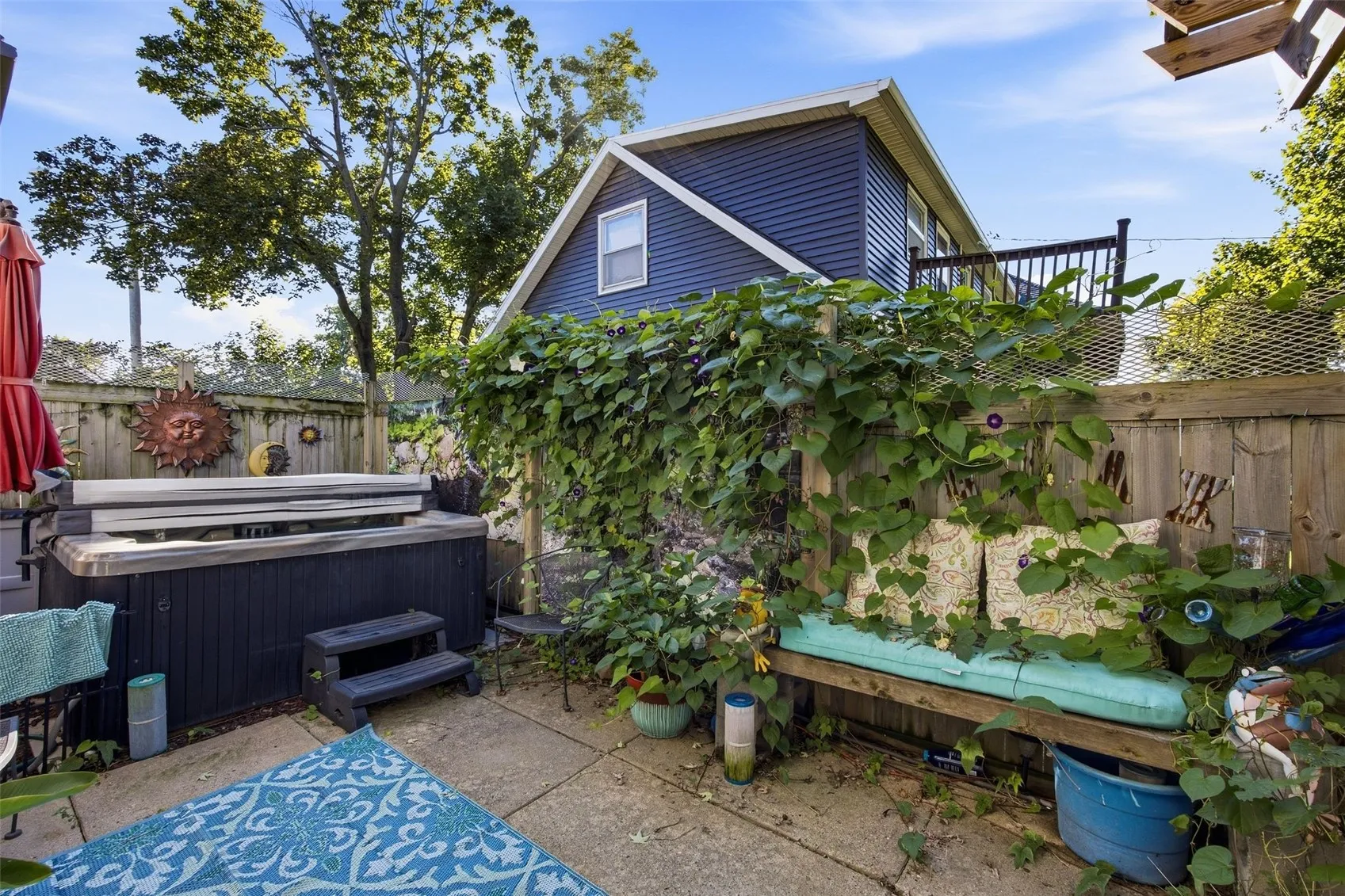 Hot tub/patio