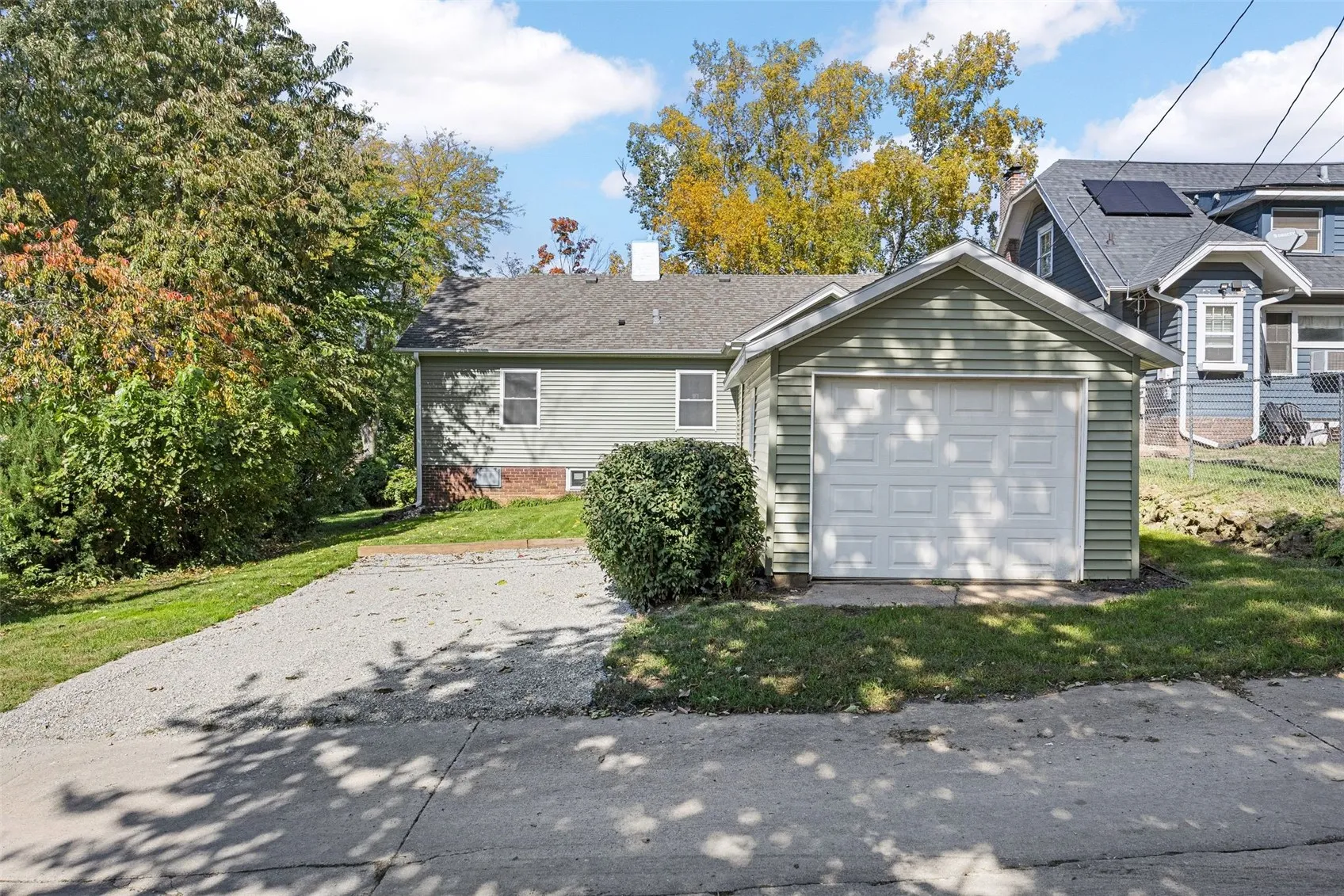 Additional parking from alley behind home to 1-car garage